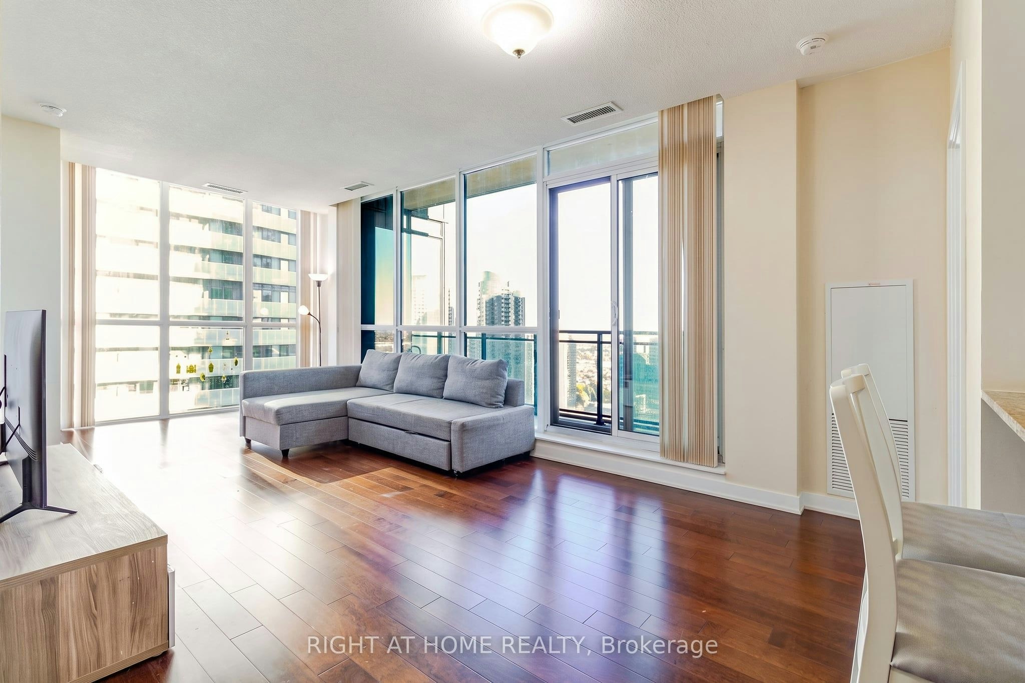 2102-4070 Confederation Parkway, Mississauga, ON, L5B 0E9 - 10