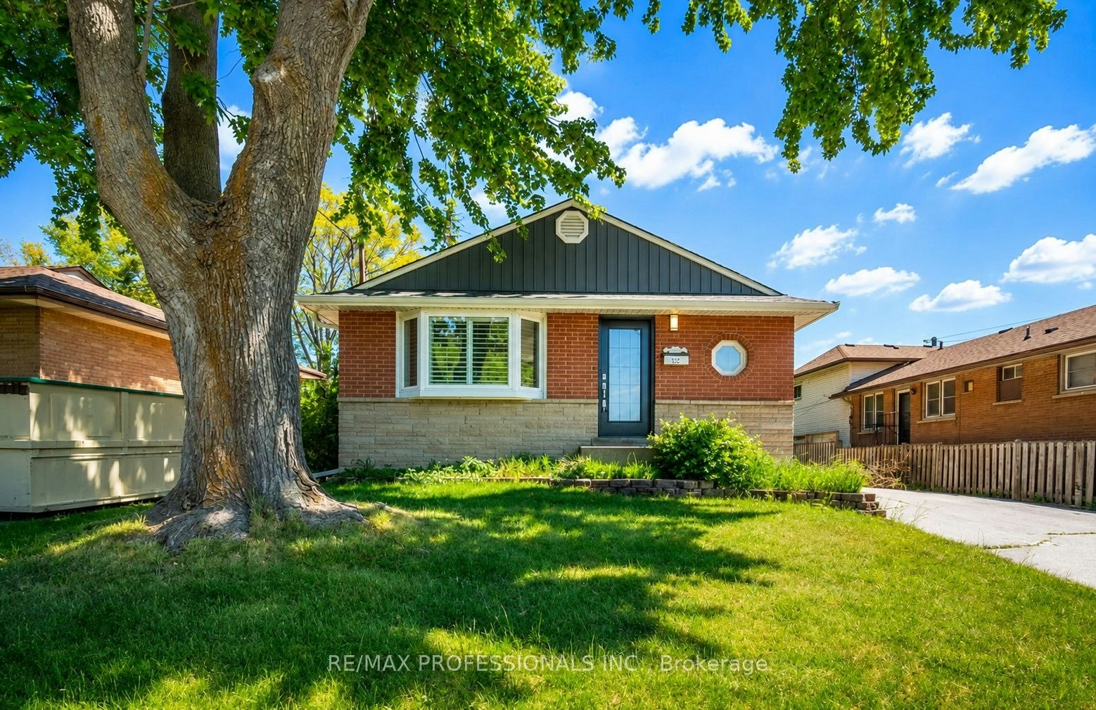 Bsmt-1327 Royal Drive, Burlington, ON, L7P 2G7