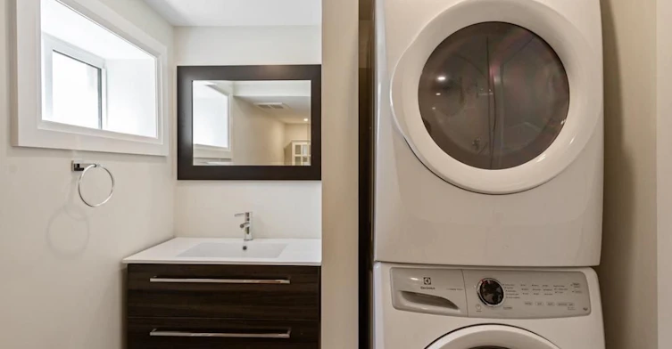 Bsmt-1327 Royal Drive, Burlington, ON, L7P 2G7 - 11