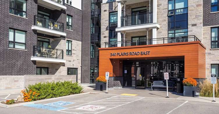 608-340 Plains Road E, Burlington, ON, L7T 0A2 - 2