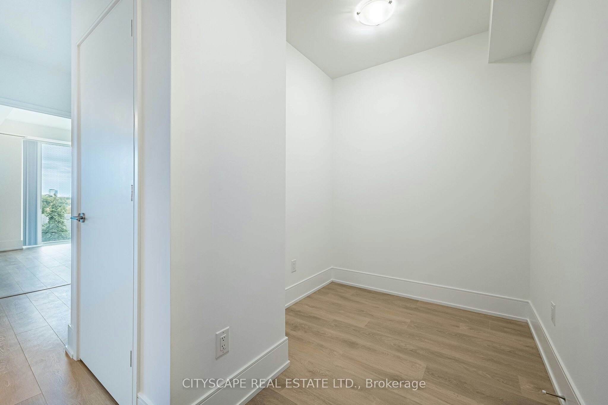 316-2450 Bloor Street W, Toronto, ON, M6S 0A9 - 9
