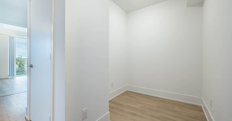 316-2450 Bloor Street W, Toronto, ON, M6S 0A9 - 9