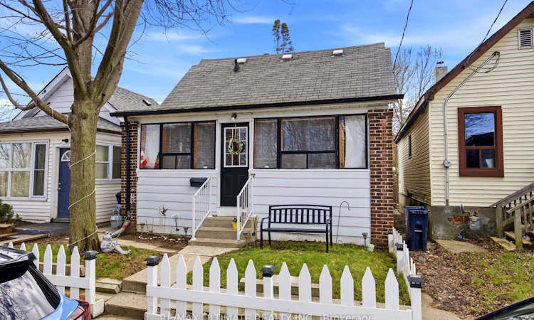 82 Beechwood Avenue