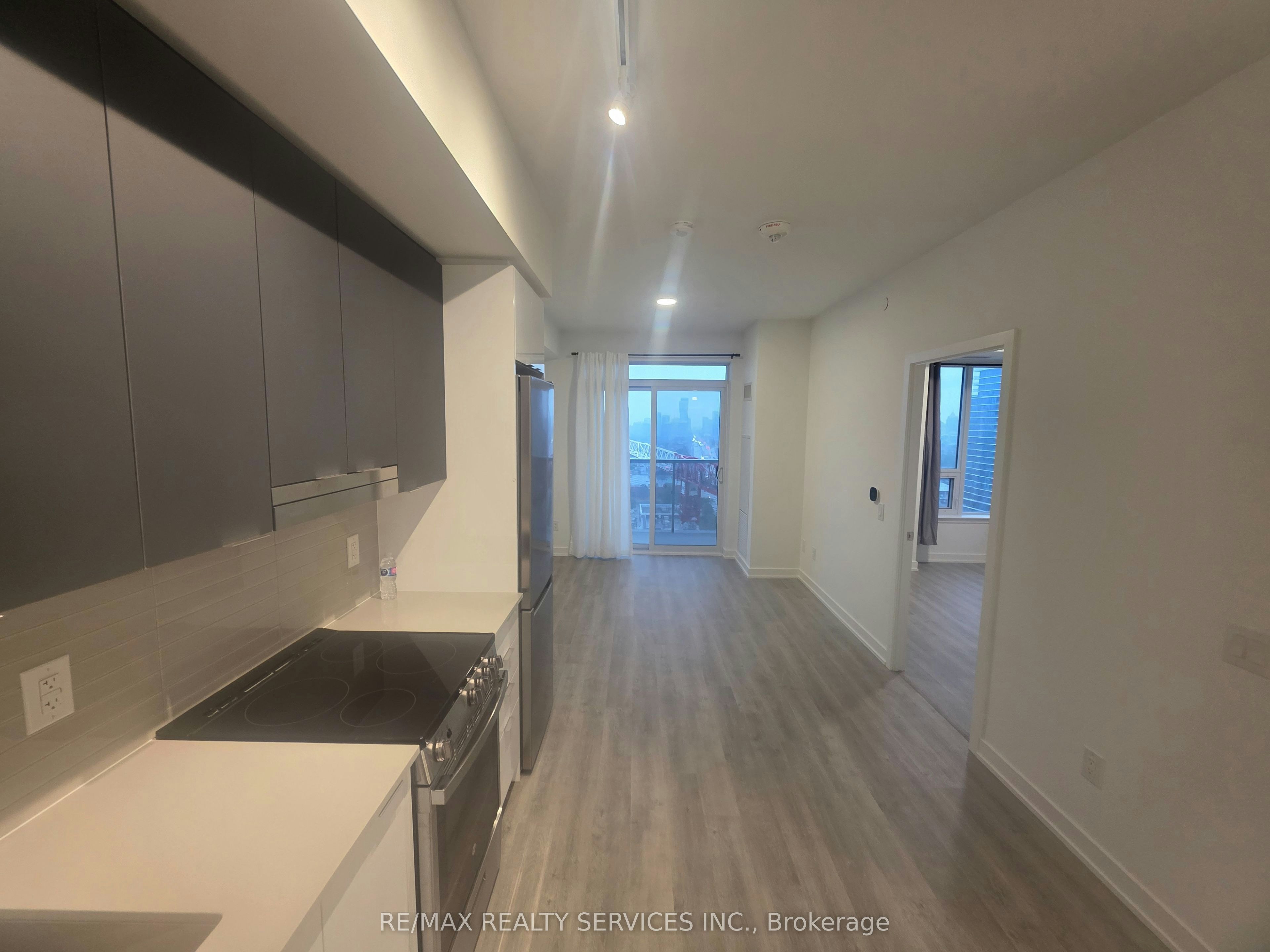 1504-5105 Hurontario Street, Mississauga, ON, L4Z 3X7