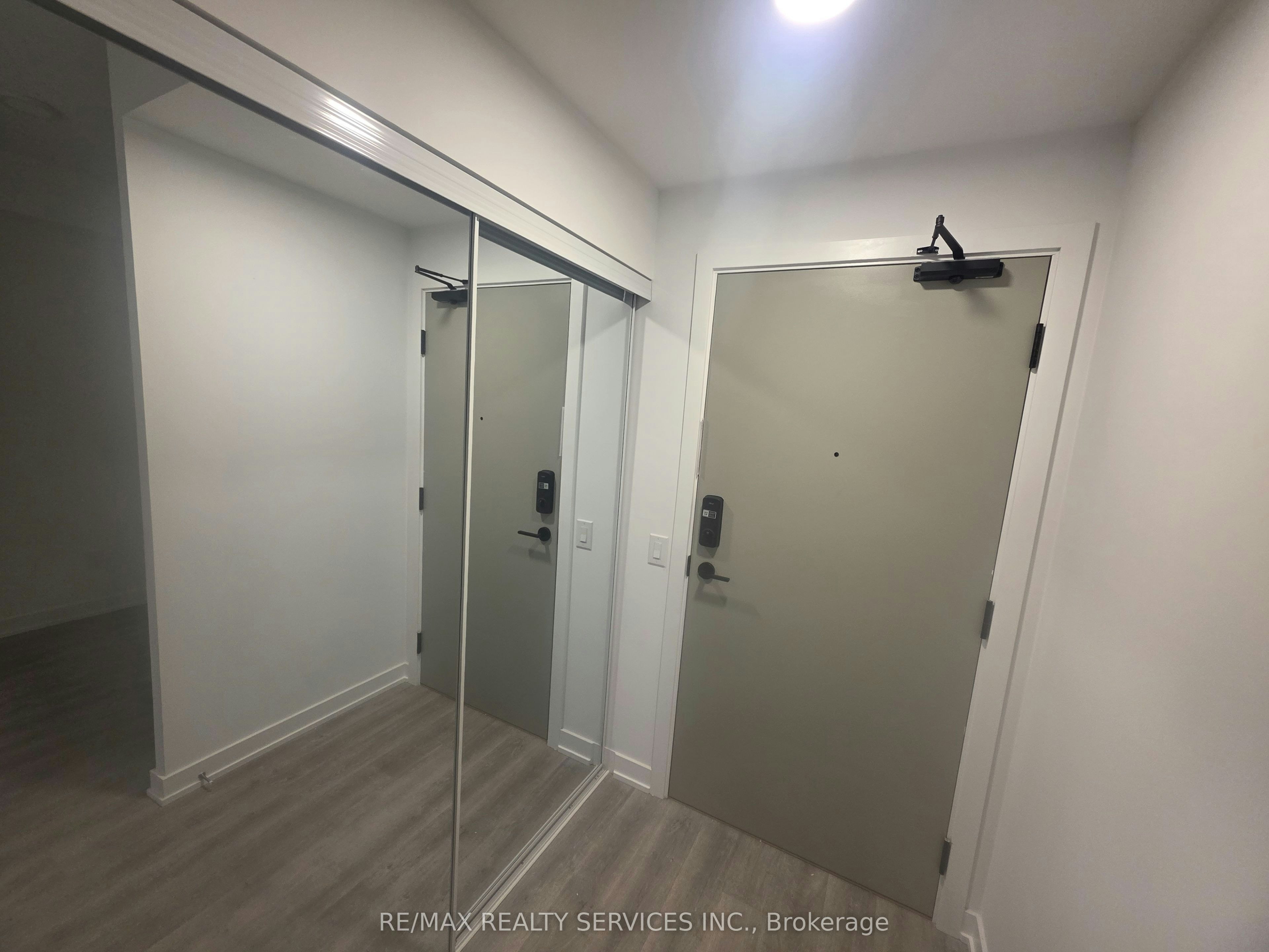 1504-5105 Hurontario Street, Mississauga, ON, L4Z 3X7 - 6