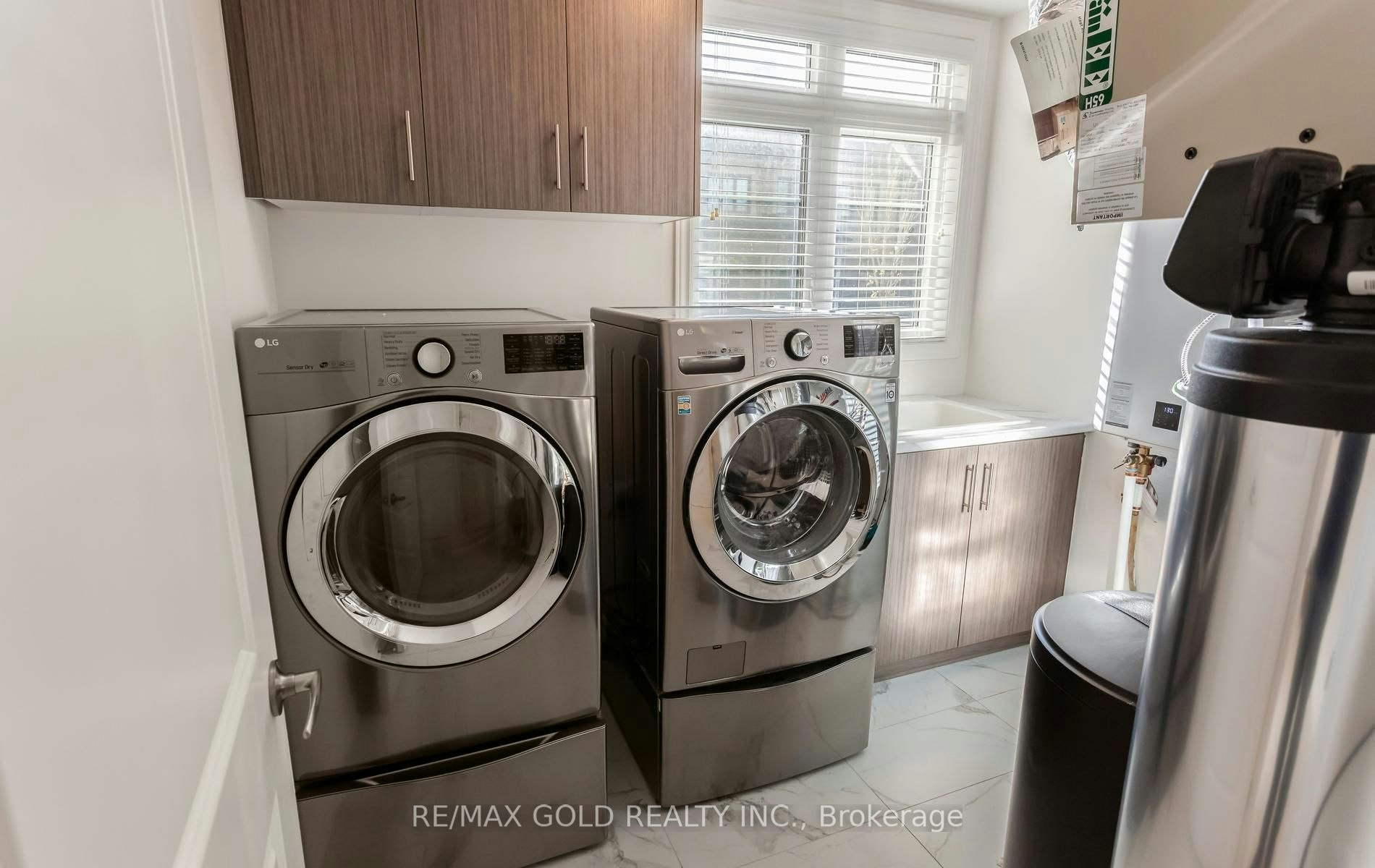 1260 Restivo Lane, Milton, ON, L9E 1J9 - 13