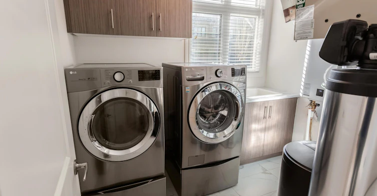 1260 Restivo Lane, Milton, ON, L9E 1J9 - 13