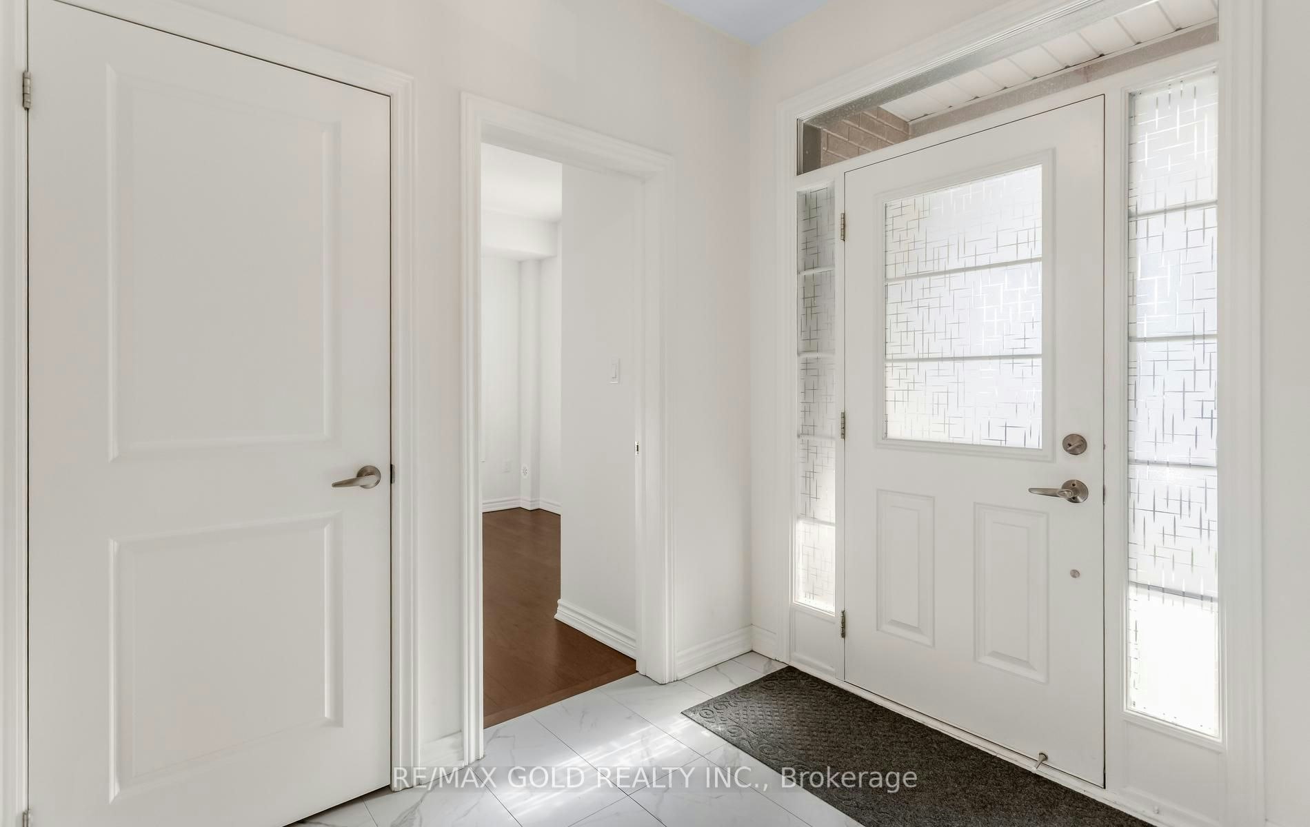 1260 Restivo Lane, Milton, ON, L9E 1J9 - 9