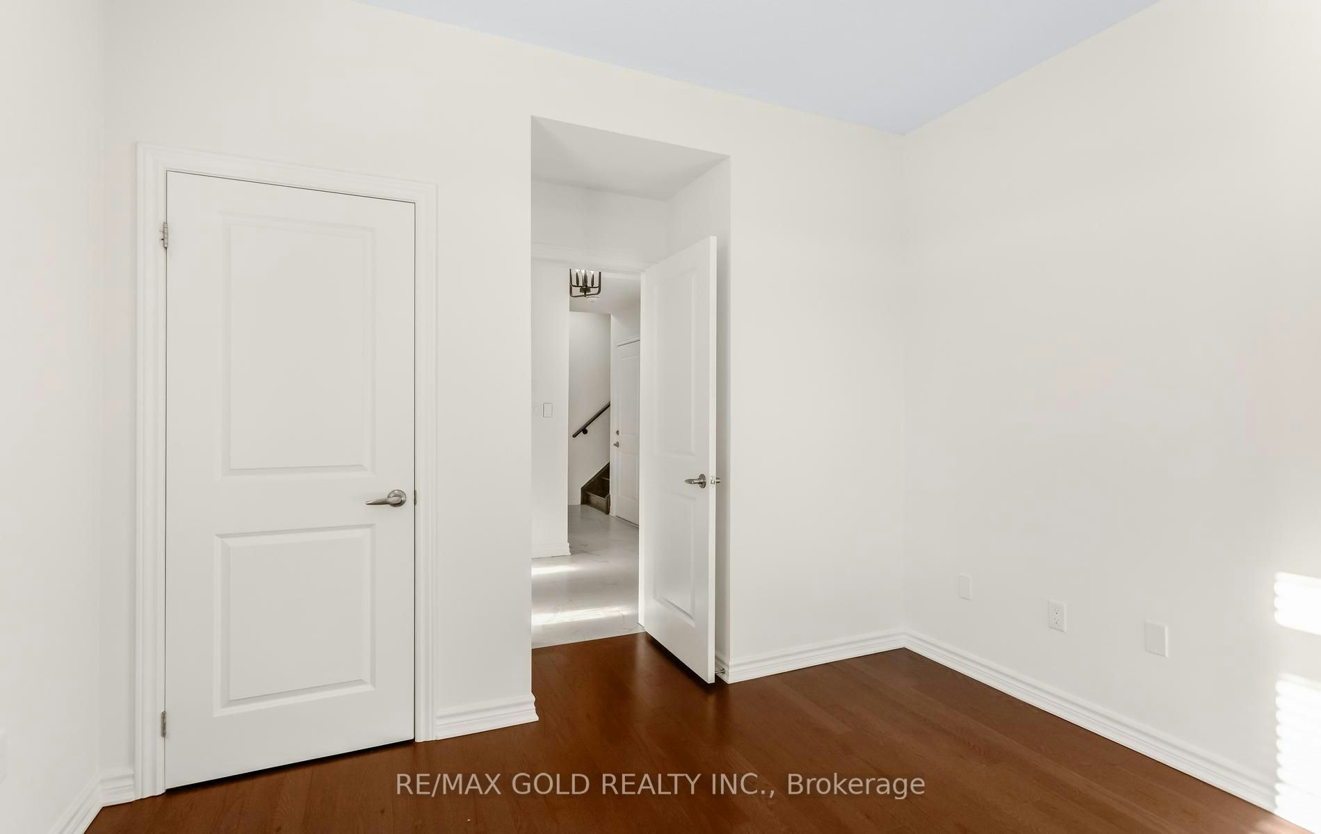 1260 Restivo Lane, Milton, ON, L9E 1J9 - 12