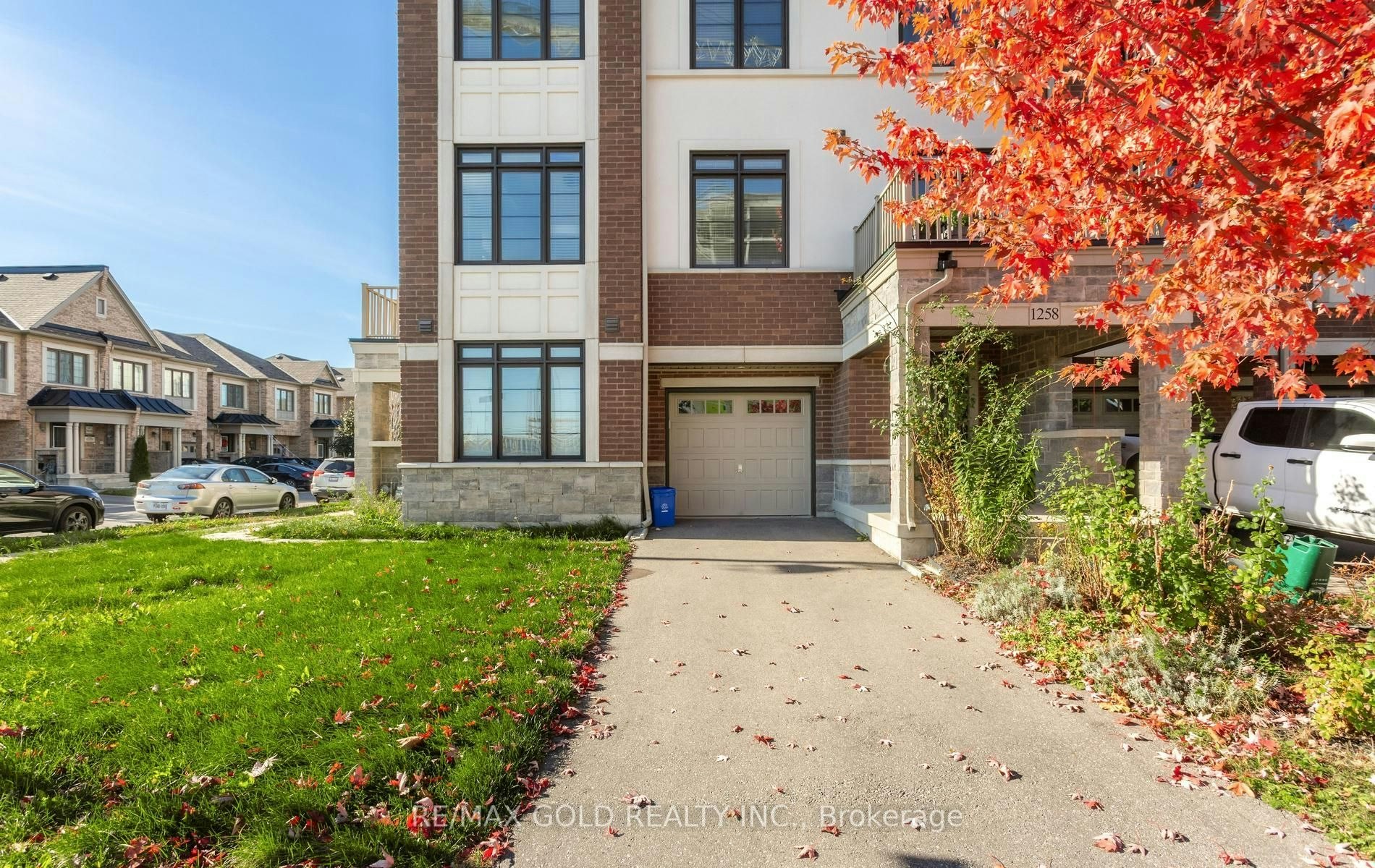 1260 Restivo Lane, Milton, ON, L9E 1J9 - 6