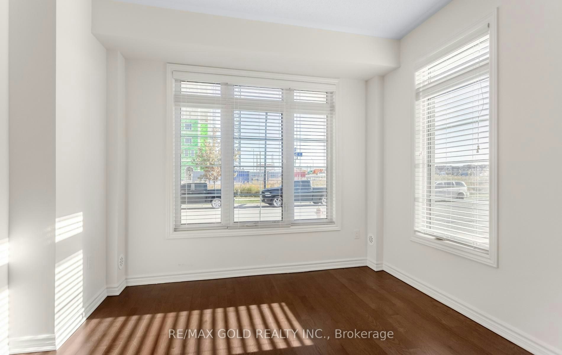 1260 Restivo Lane, Milton, ON, L9E 1J9 - 10