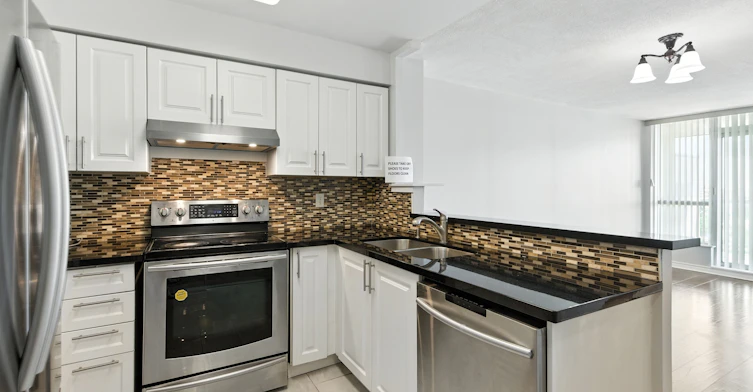 607-2585 Erin Centre Boulevard, Mississauga, ON, L5M 6Z7 - 9