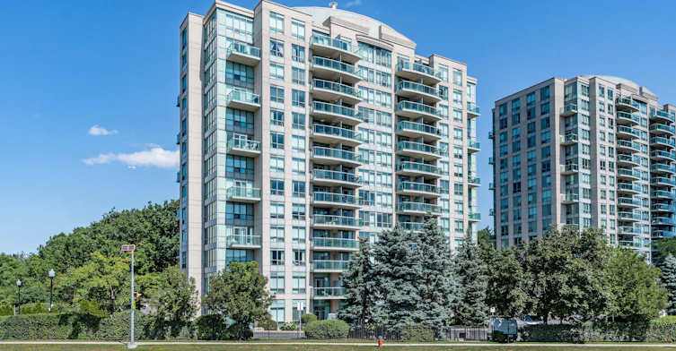 607-2585 Erin Centre Boulevard, Mississauga, ON, L5M 6Z7