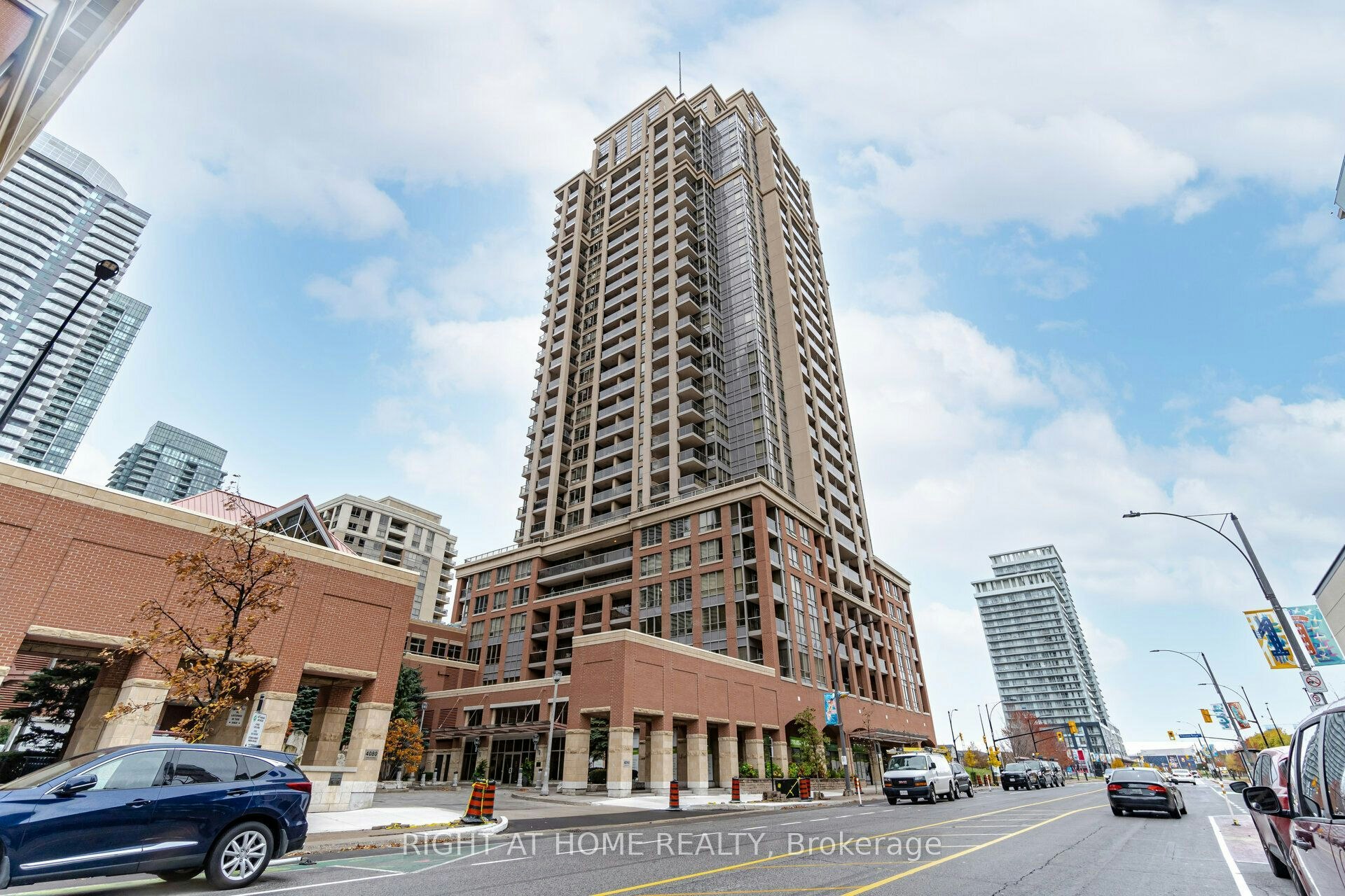 2109-4090 Living Arts Drive, Mississauga, ON, L5B 4M8