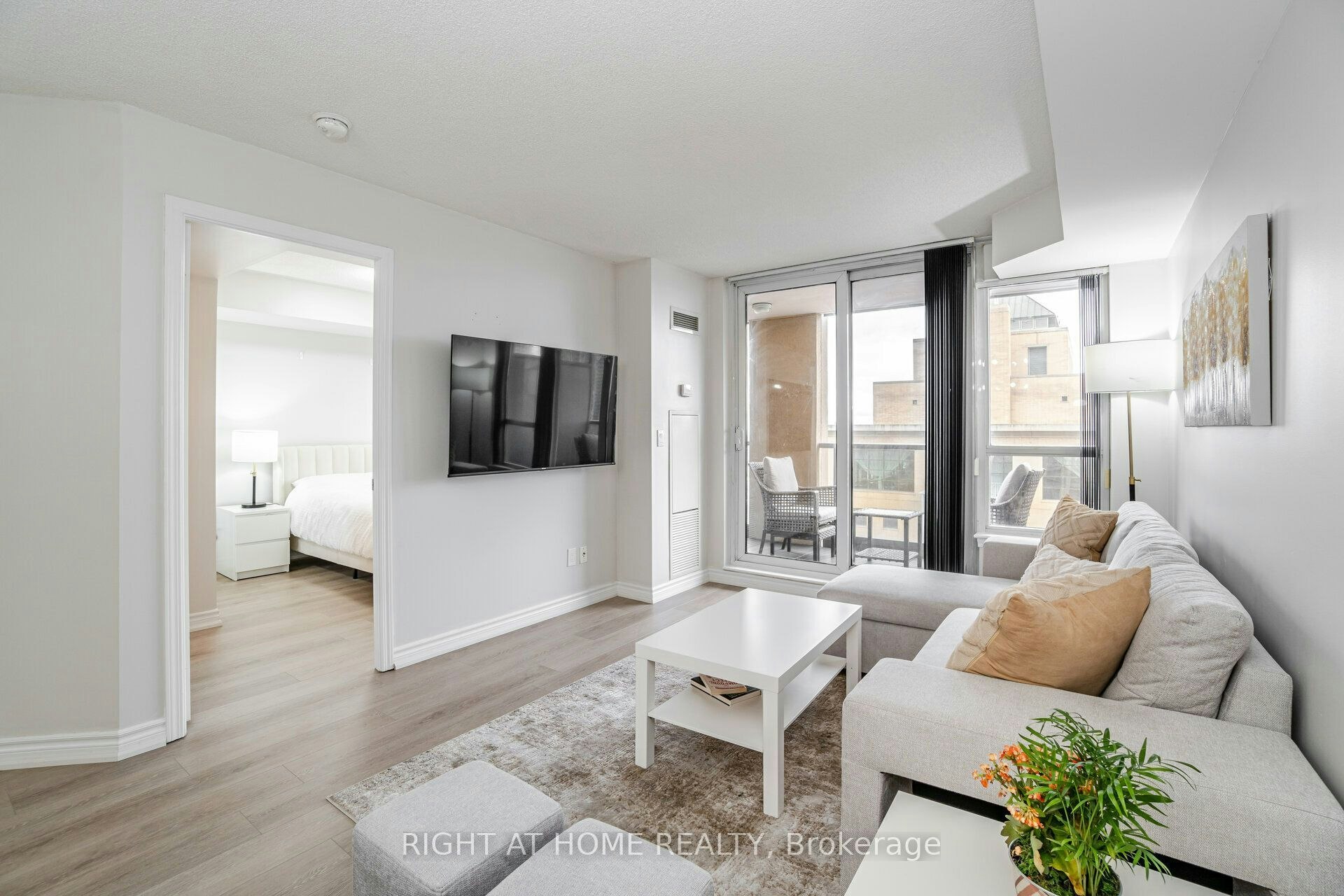 2109-4090 Living Arts Drive, Mississauga, ON, L5B 4M8 - 9
