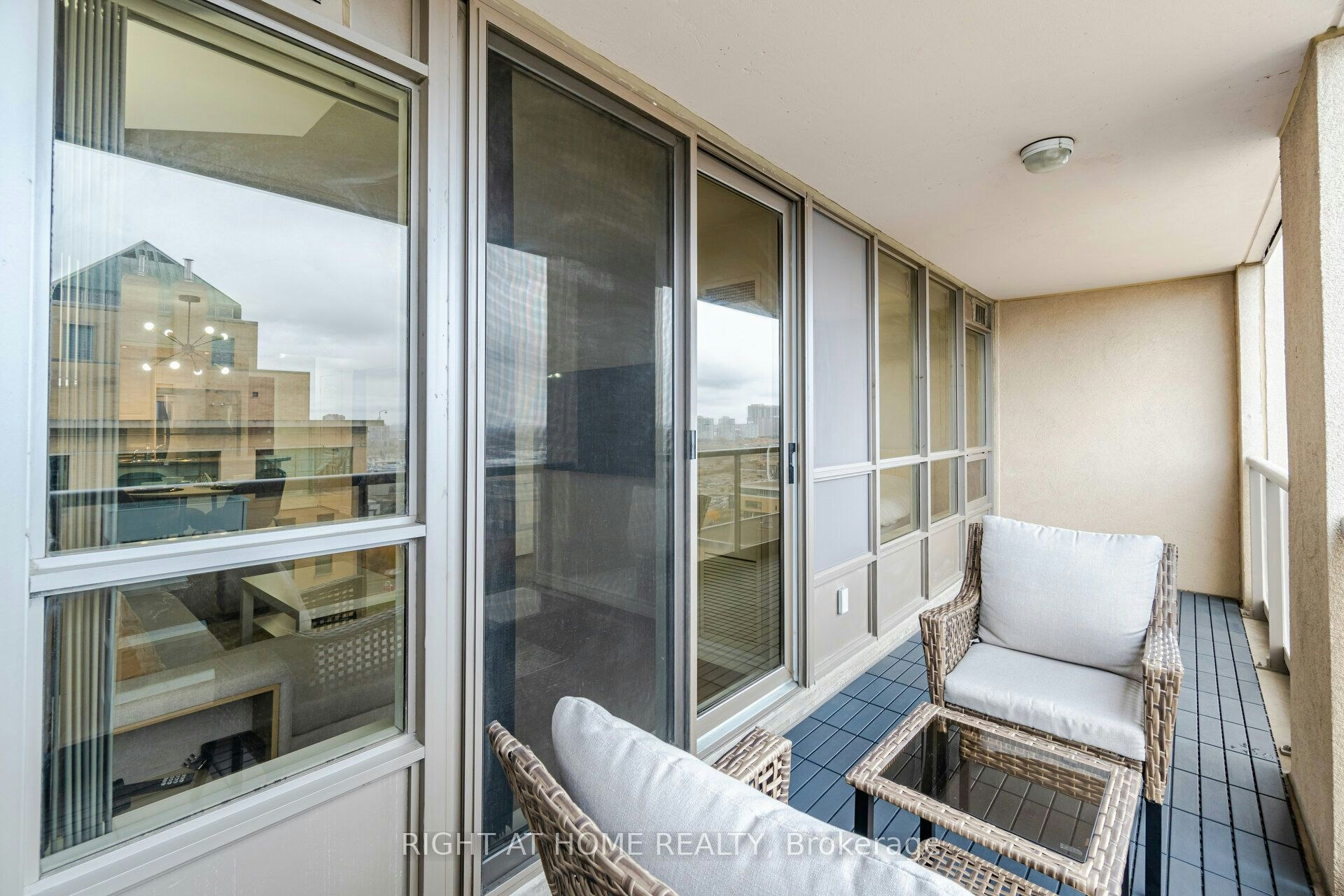 2109-4090 Living Arts Drive, Mississauga, ON, L5B 4M8 - 12