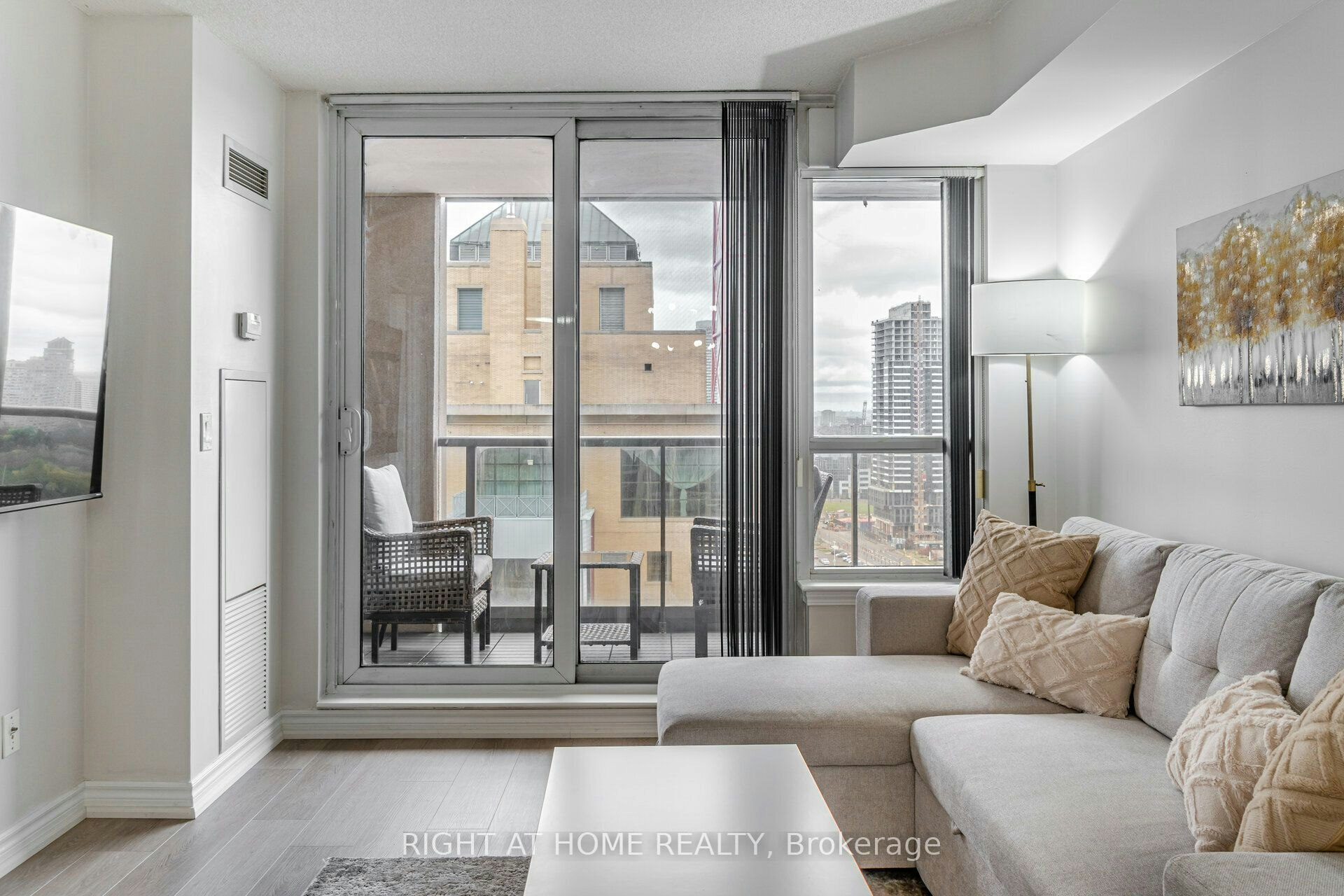 2109-4090 Living Arts Drive, Mississauga, ON, L5B 4M8 - 10
