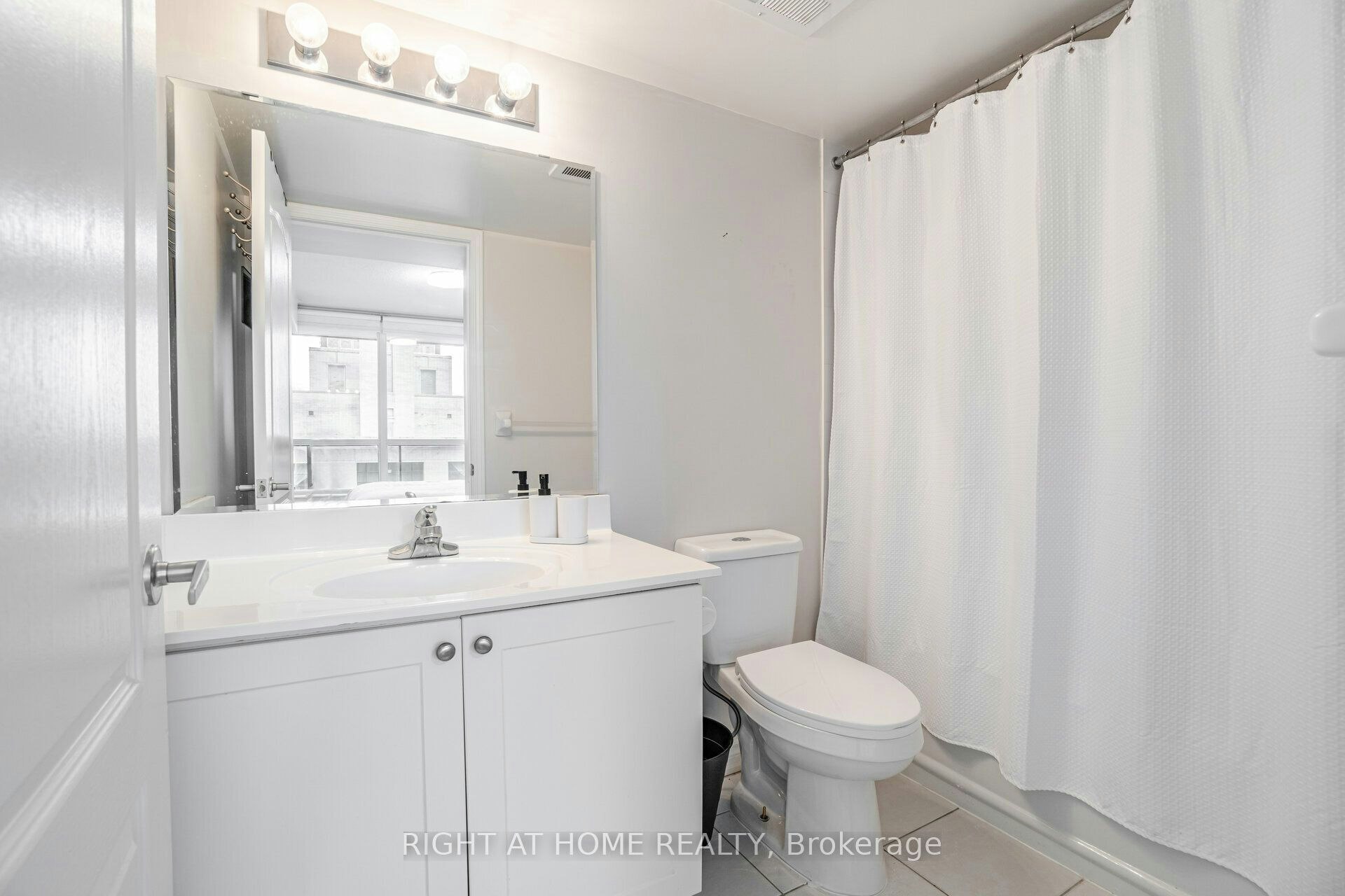2109-4090 Living Arts Drive, Mississauga, ON, L5B 4M8 - 17