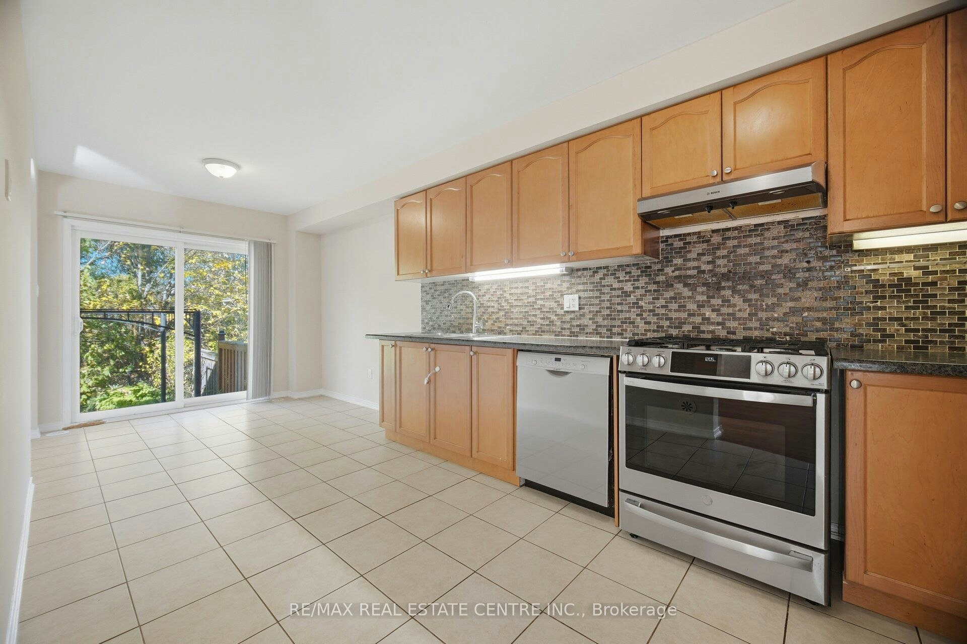 1323 Menefy Place, Milton, ON, L9T 7E2 - 19