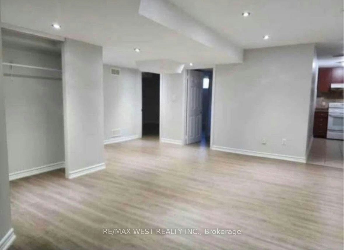 98 Yellow Avens Boulevard, Brampton, ON, L6R 0T1 - 2