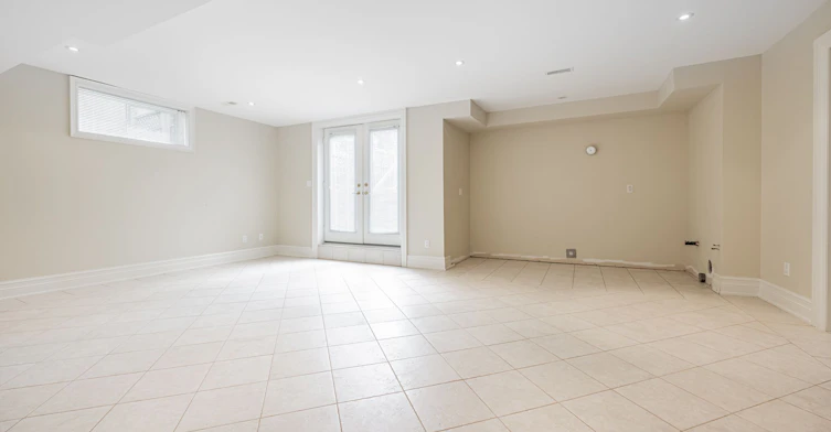 51 Mattice Avenue, Toronto, ON, M9B 1T1 - 34