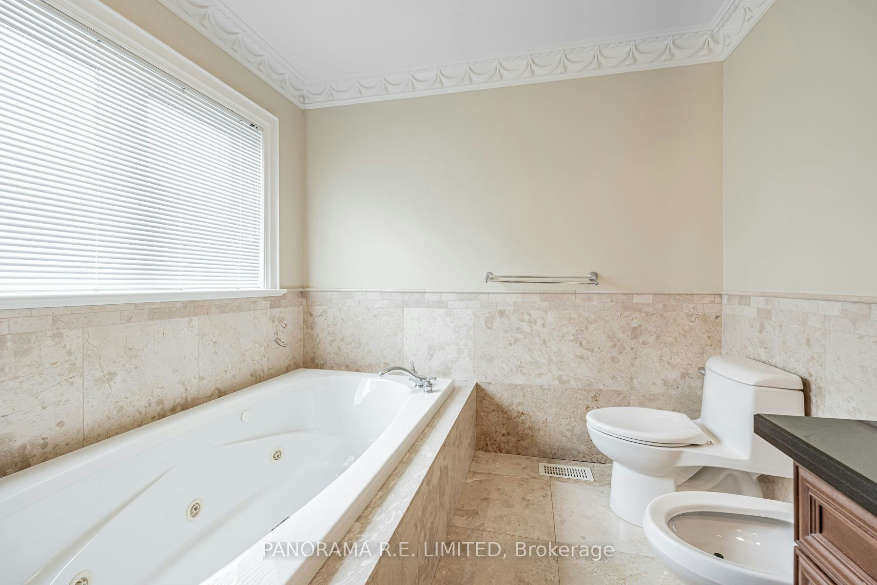 51 Mattice Avenue, Toronto, ON, M9B 1T1 - 26