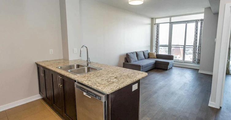 4001-4070 Confederation Parkway, Mississauga, ON, L5B 0E9 - 3
