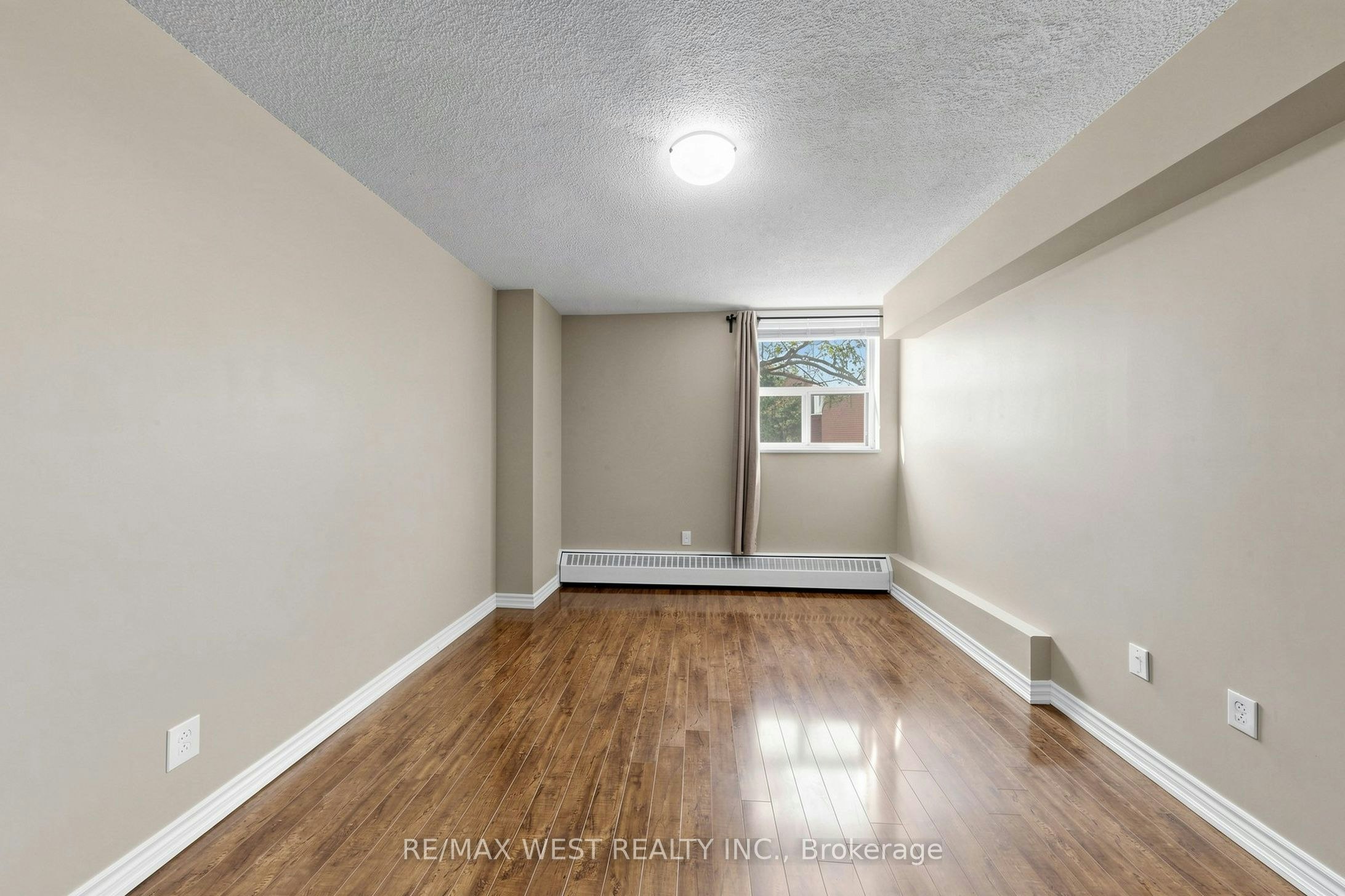 102-370 Dixon Road, Toronto, ON, M9R 1T2 - 22