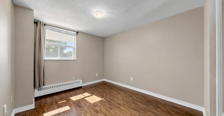 102-370 Dixon Road, Toronto, ON, M9R 1T2 - 16