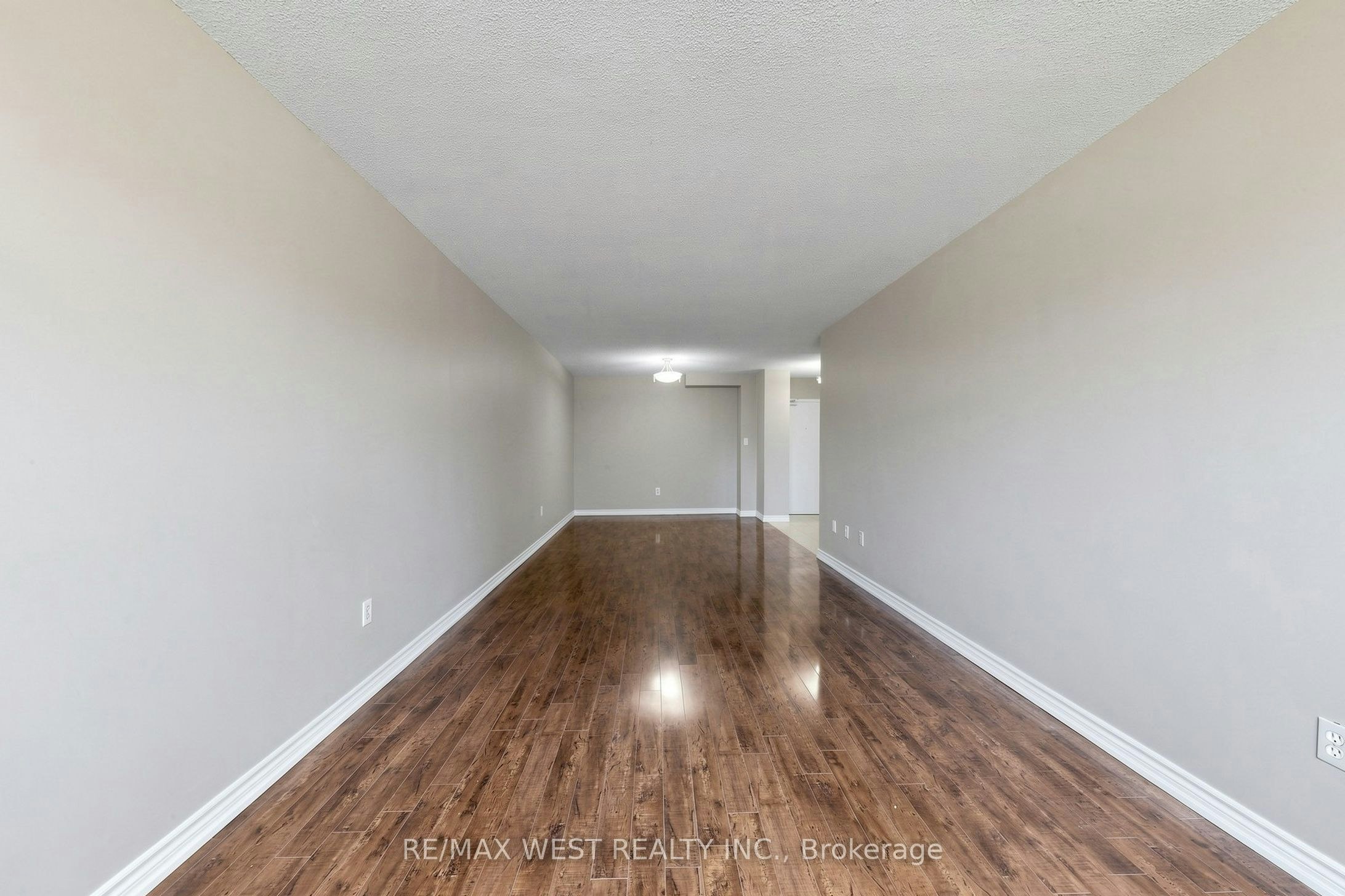 102-370 Dixon Road, Toronto, ON, M9R 1T2 - 13