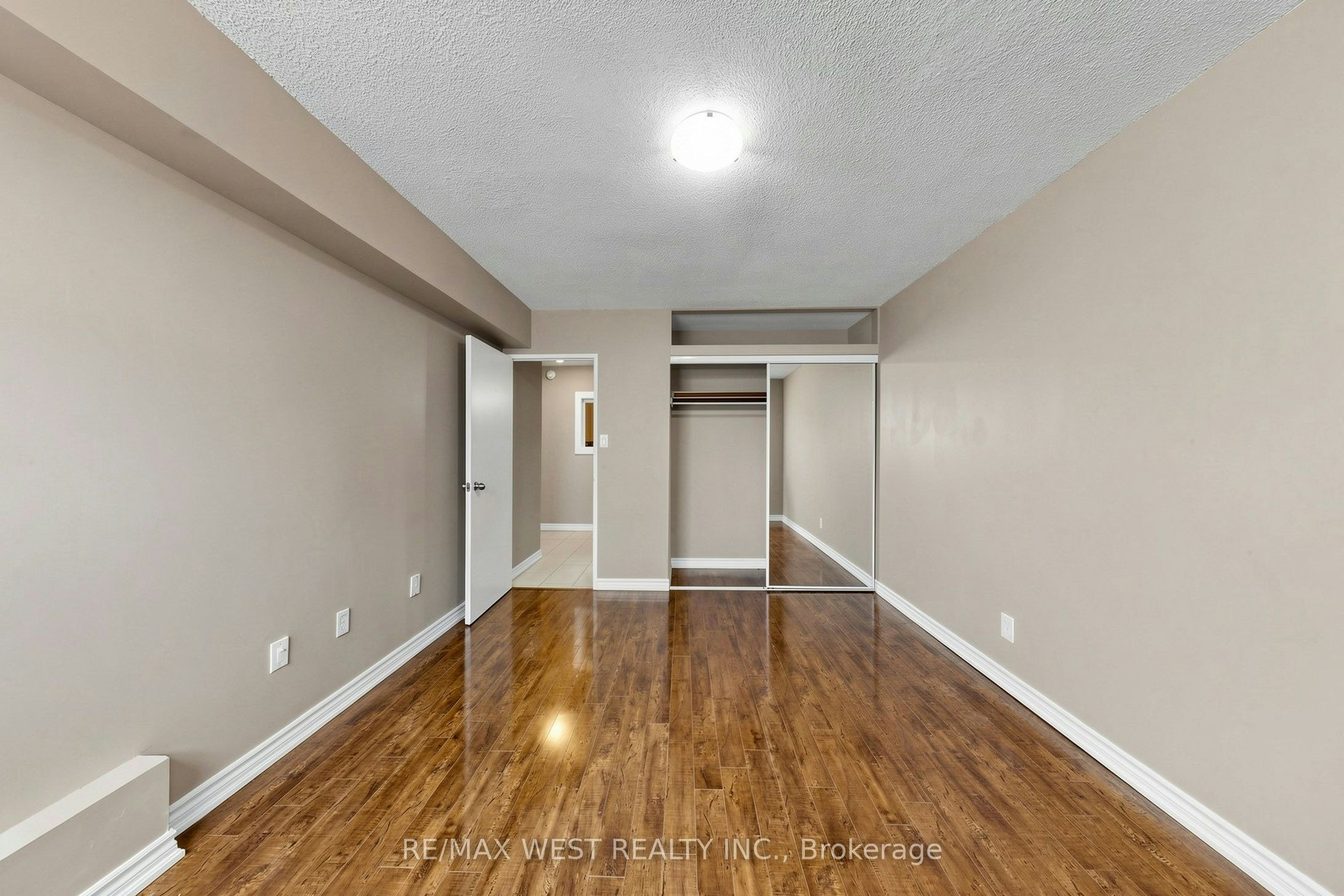 102-370 Dixon Road, Toronto, ON, M9R 1T2 - 24