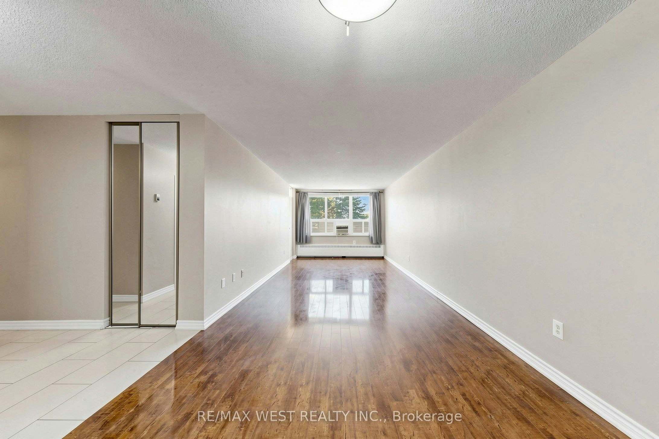 102-370 Dixon Road, Toronto, ON, M9R 1T2 - 9