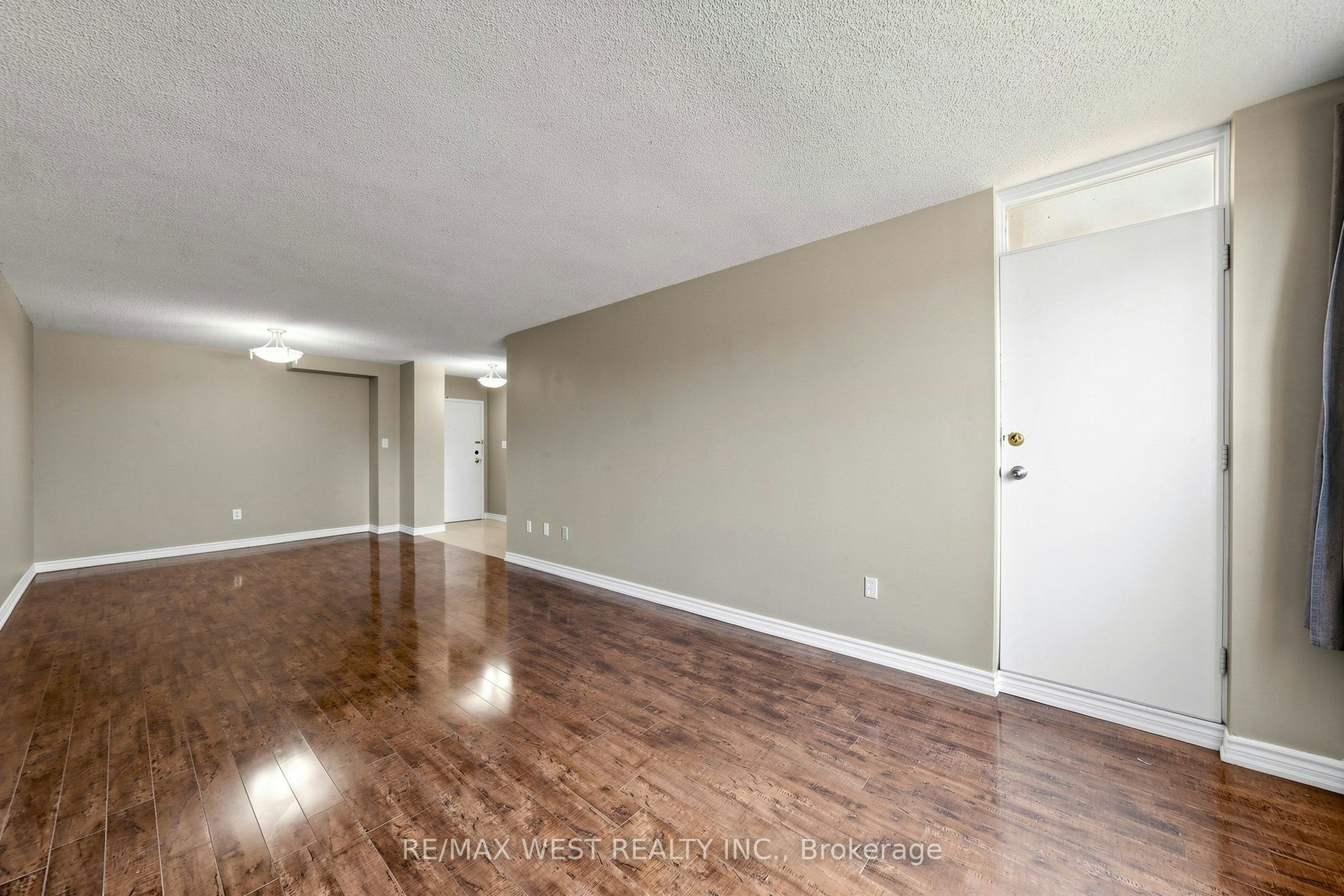 102-370 Dixon Road, Toronto, ON, M9R 1T2 - 14