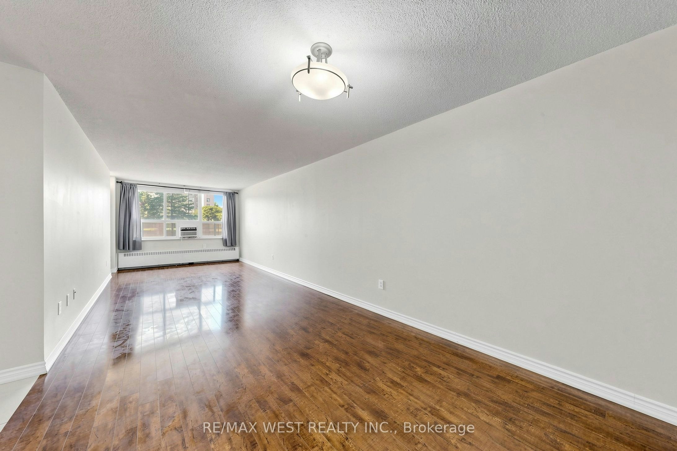 102-370 Dixon Road, Toronto, ON, M9R 1T2 - 10