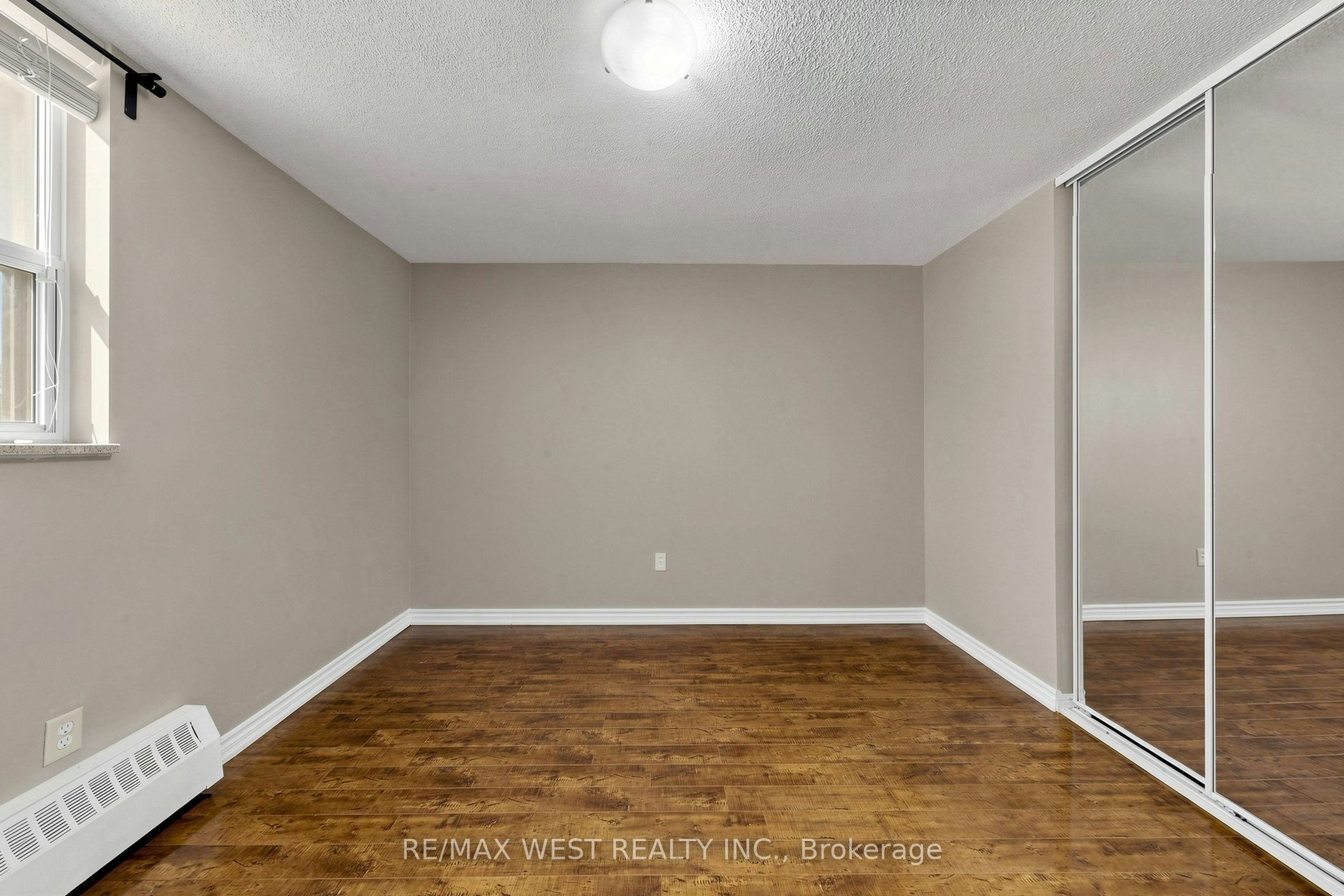 102-370 Dixon Road, Toronto, ON, M9R 1T2 - 18