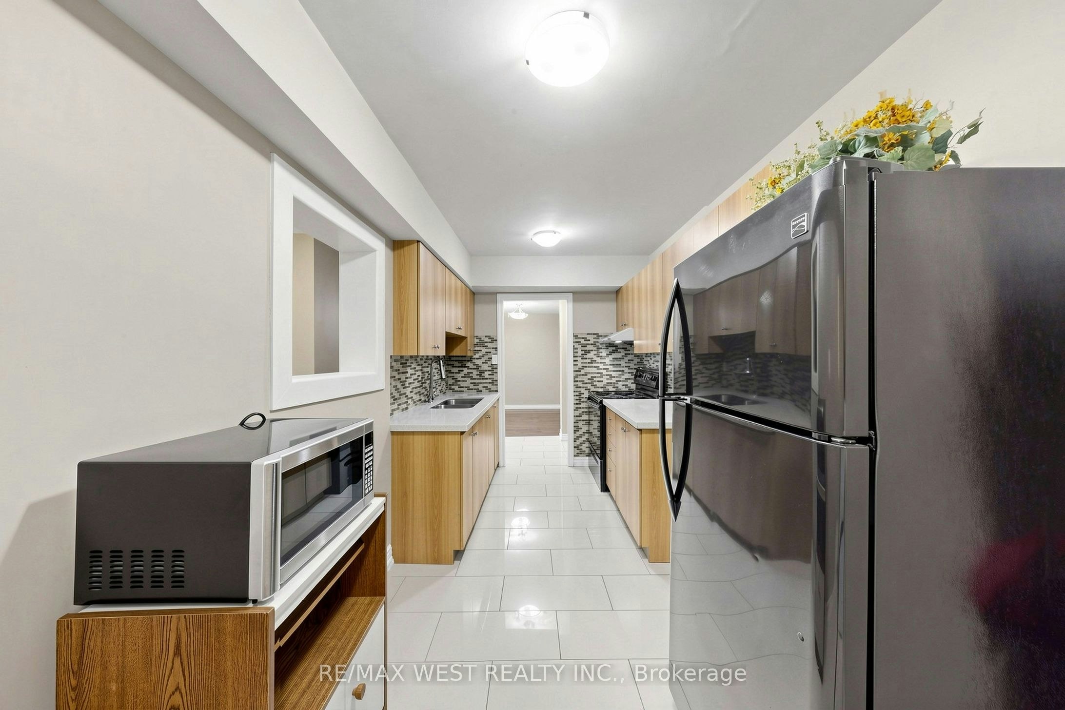 102-370 Dixon Road, Toronto, ON, M9R 1T2 - 6