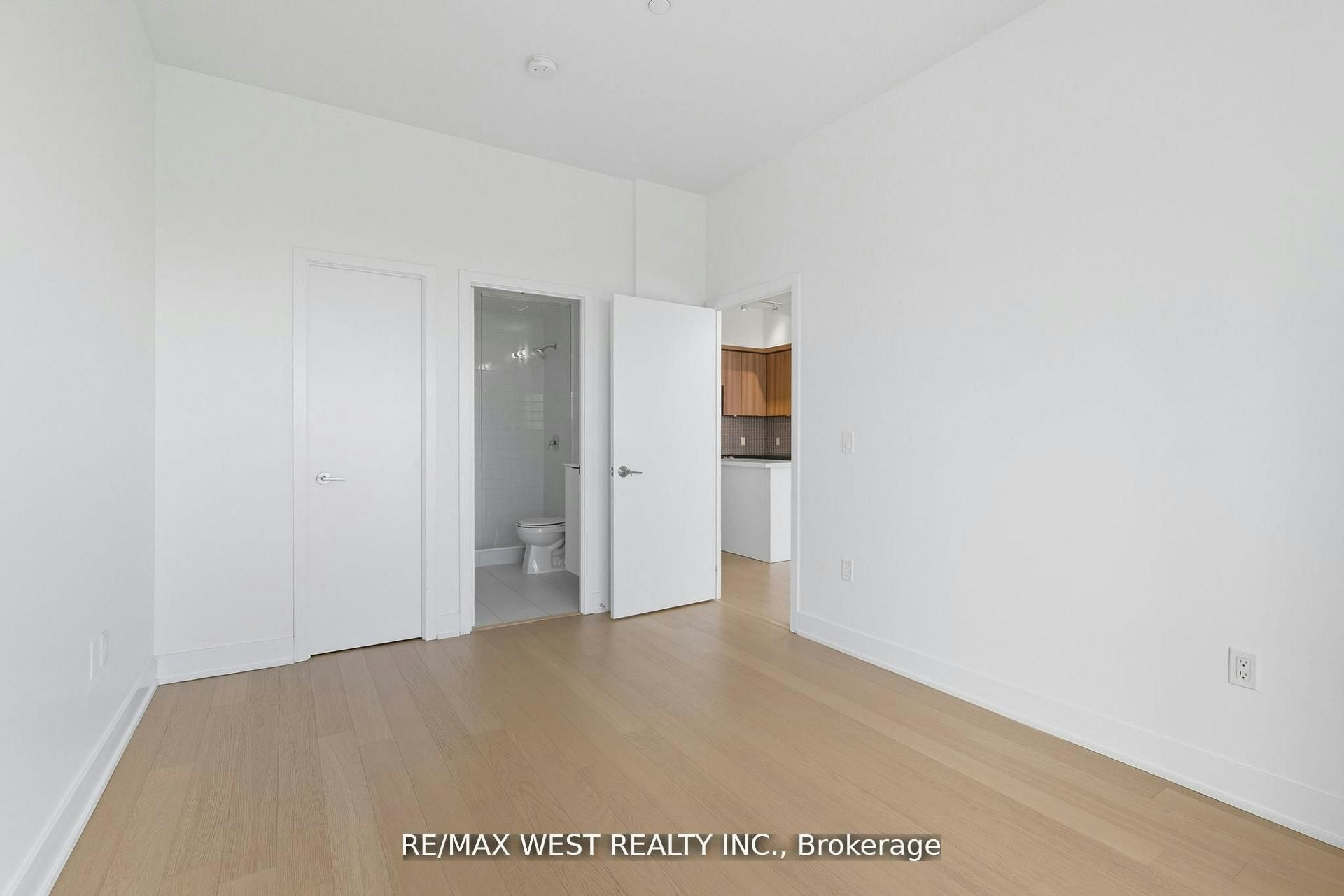 702-20 Shore Breeze Drive, Toronto, ON, M8V 0C7 - 16