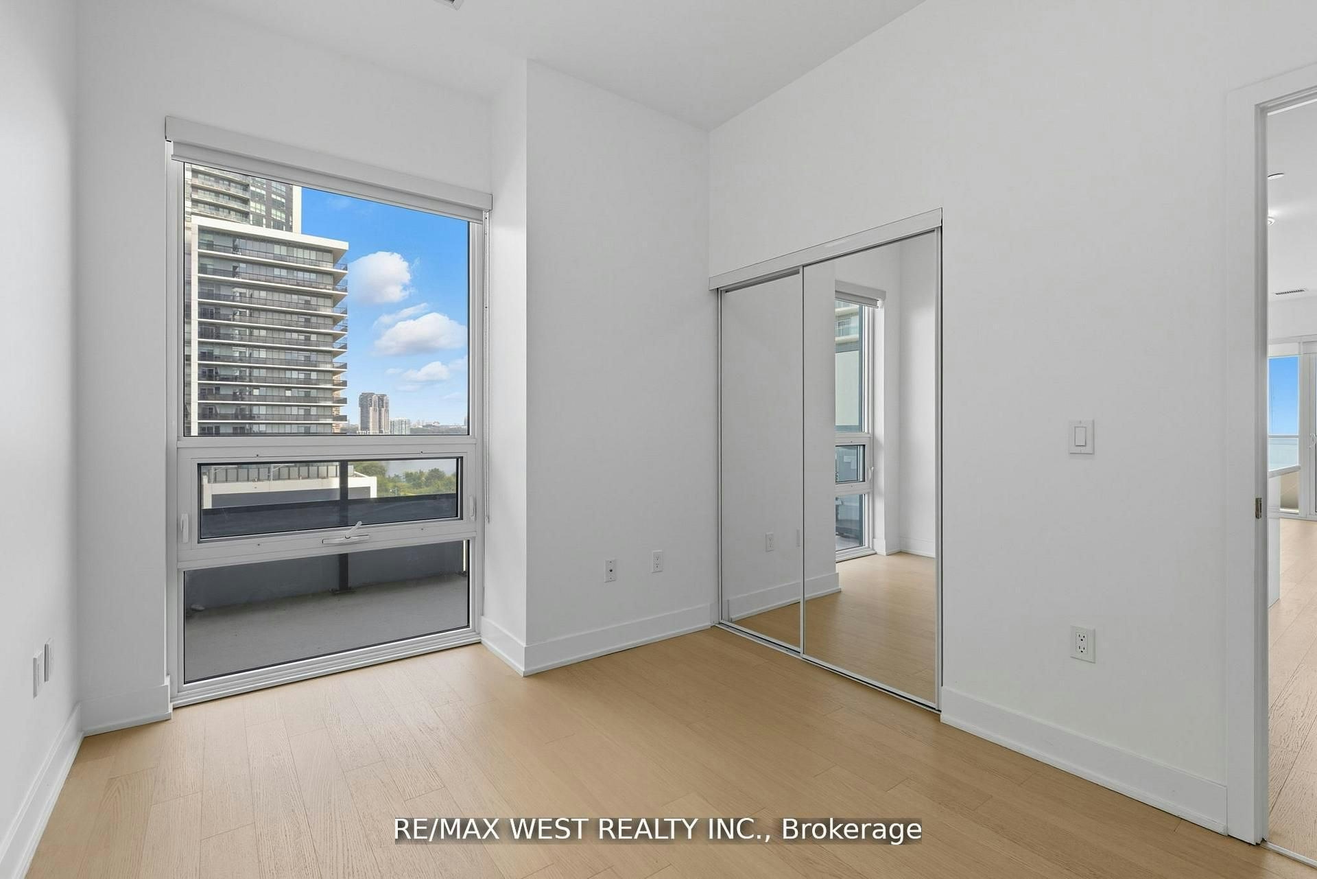 702-20 Shore Breeze Drive, Toronto, ON, M8V 0C7 - 19