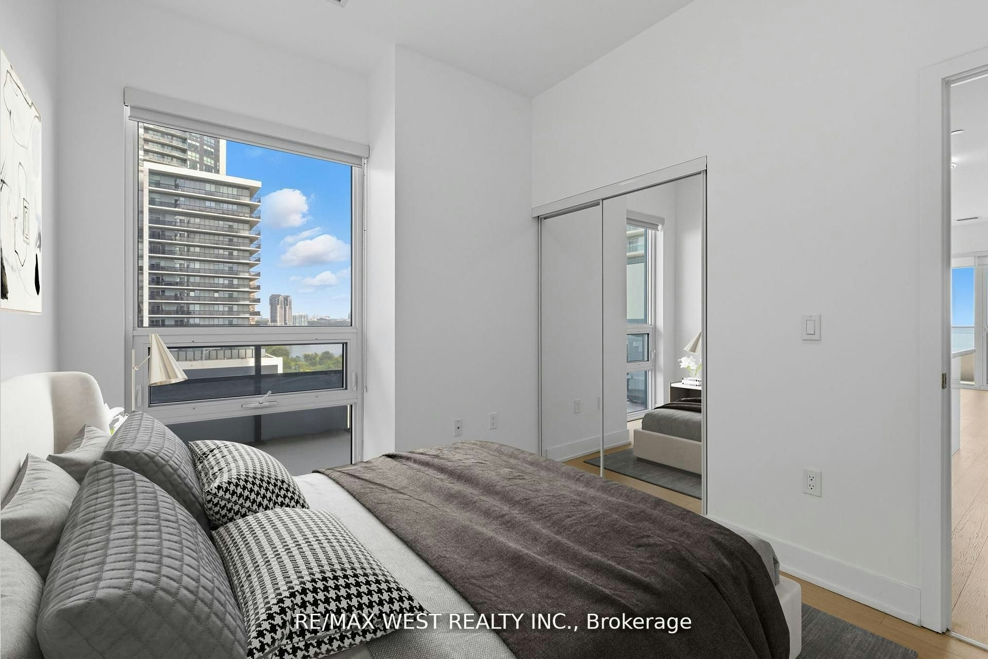 702-20 Shore Breeze Drive, Toronto, ON, M8V 0C7 - 4