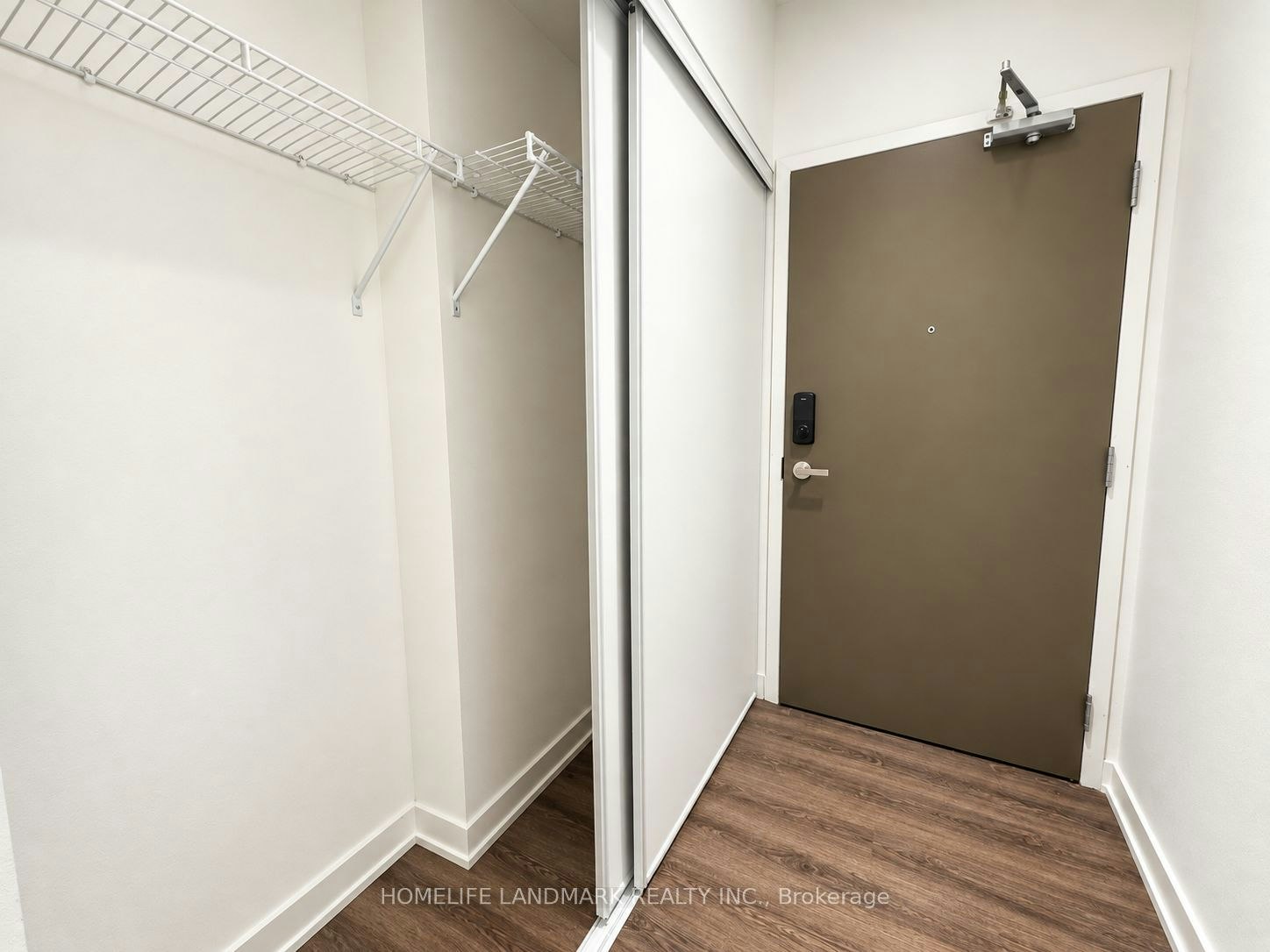 5401-448 Burnhamthorpe Road W, Mississauga, ON, L5B 0R4