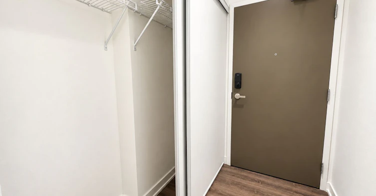 5401-448 Burnhamthorpe Road W, Mississauga, ON, L5B 0R4