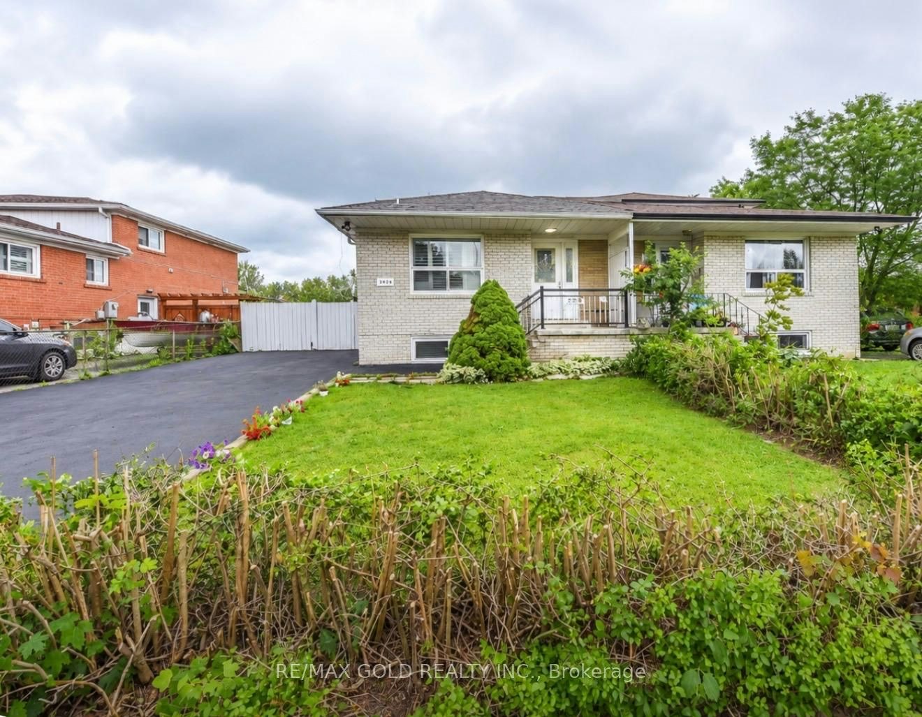 3773 Darla Drive, Mississauga, ON, L4T 2E1