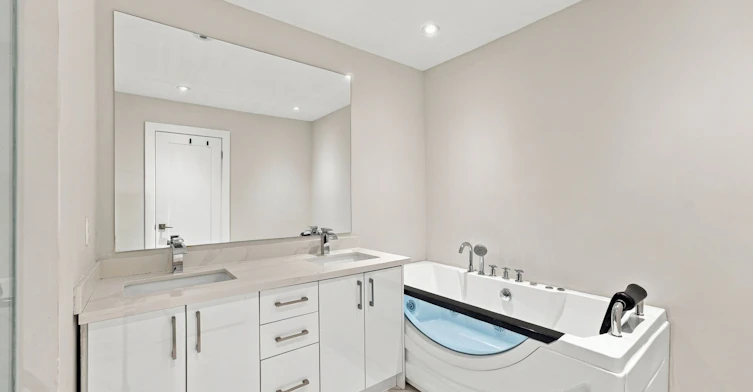 54 Benson Avenue, Mississauga, ON, L5H 2P4 - 19