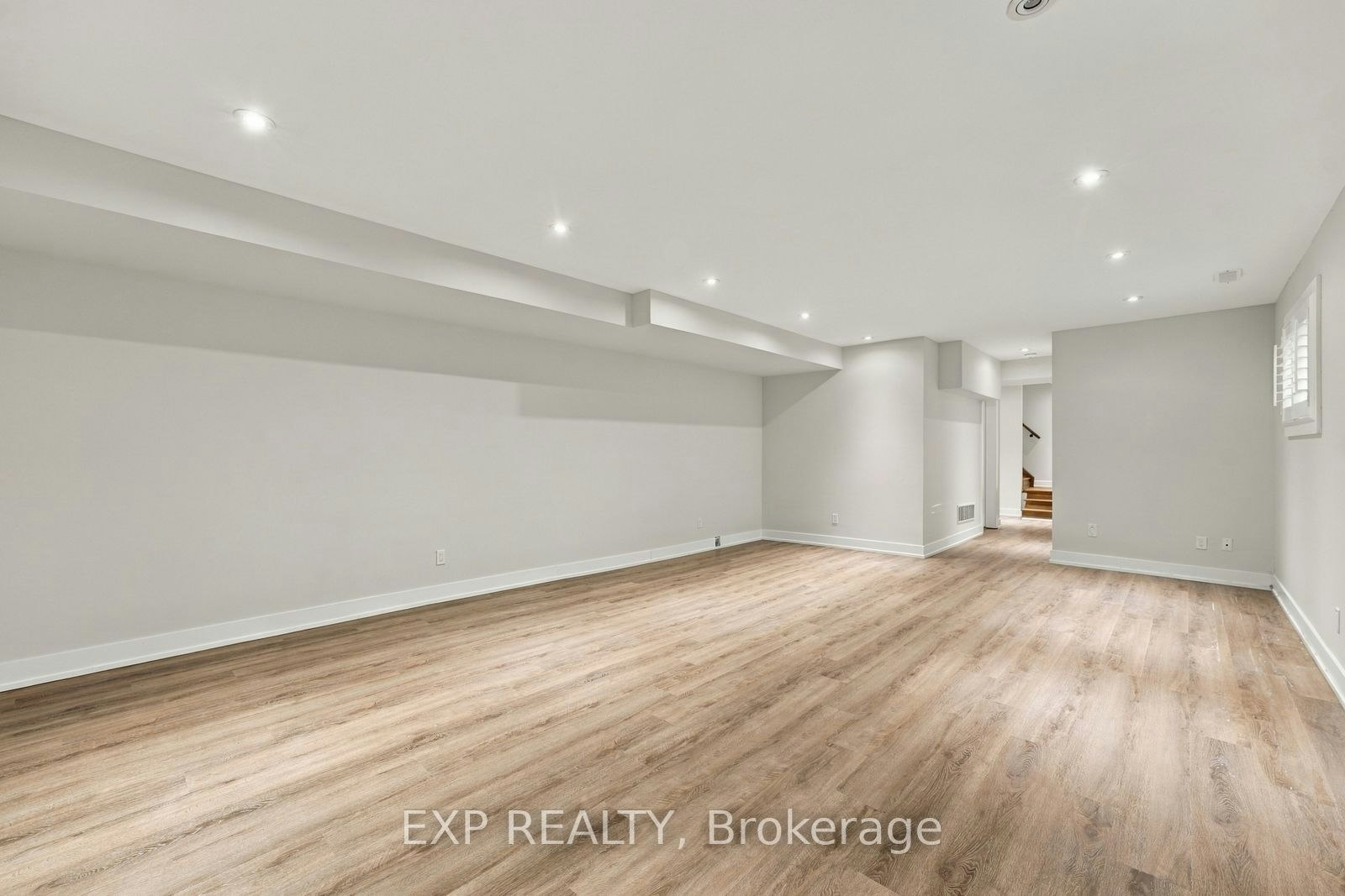 54 Benson Avenue, Mississauga, ON, L5H 2P4 - 29