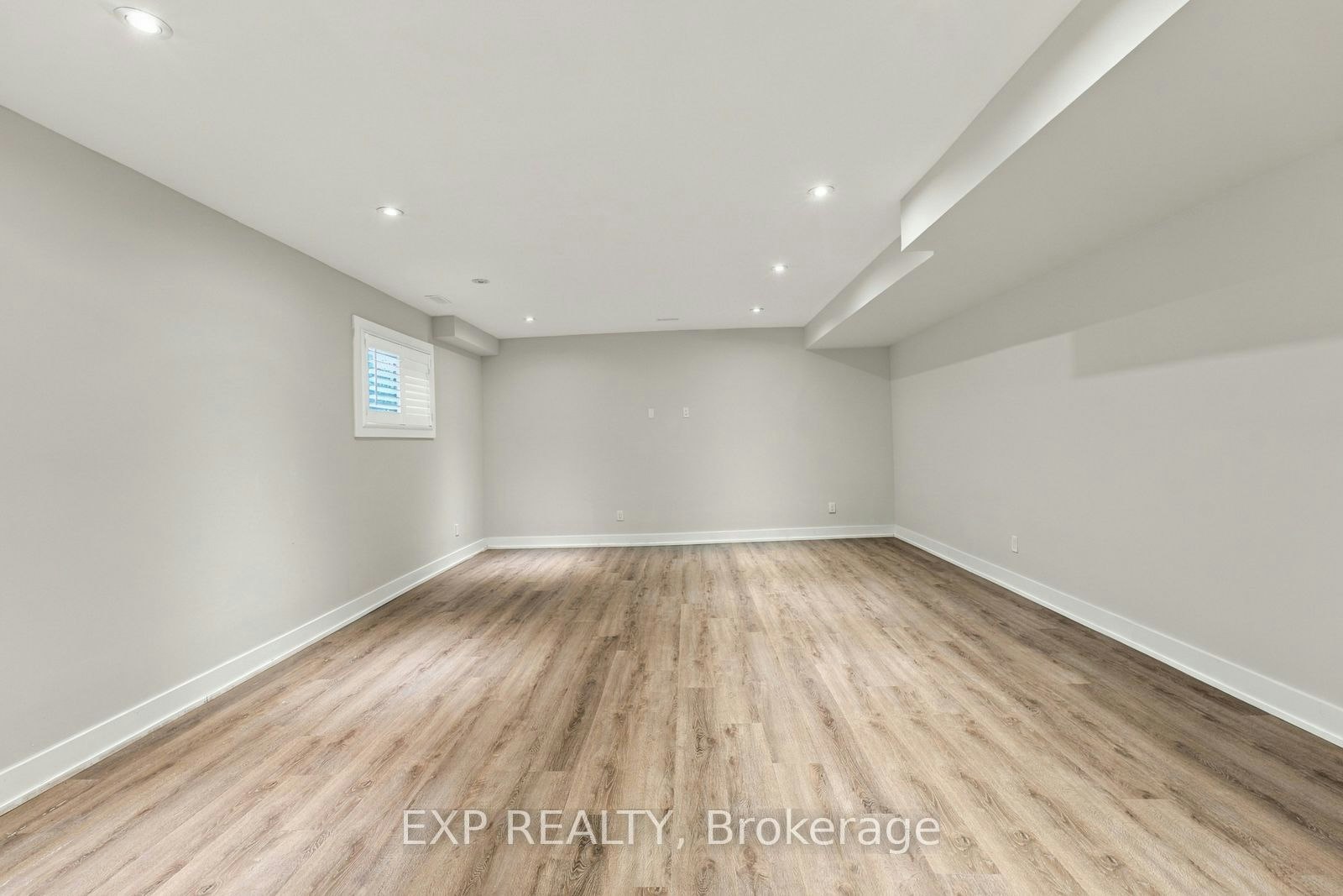 54 Benson Avenue, Mississauga, ON, L5H 2P4 - 27