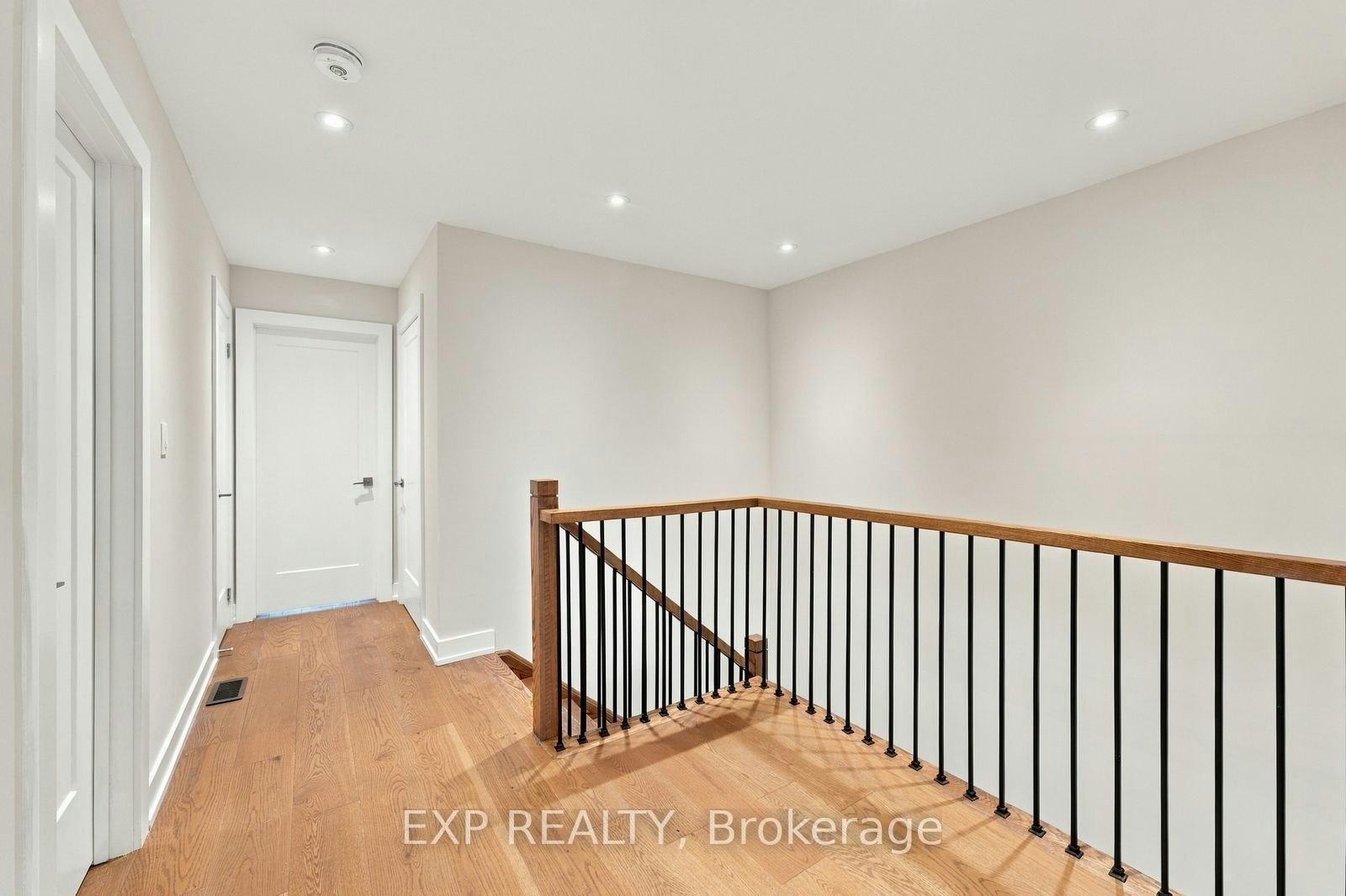 54 Benson Avenue, Mississauga, ON, L5H 2P4 - 15