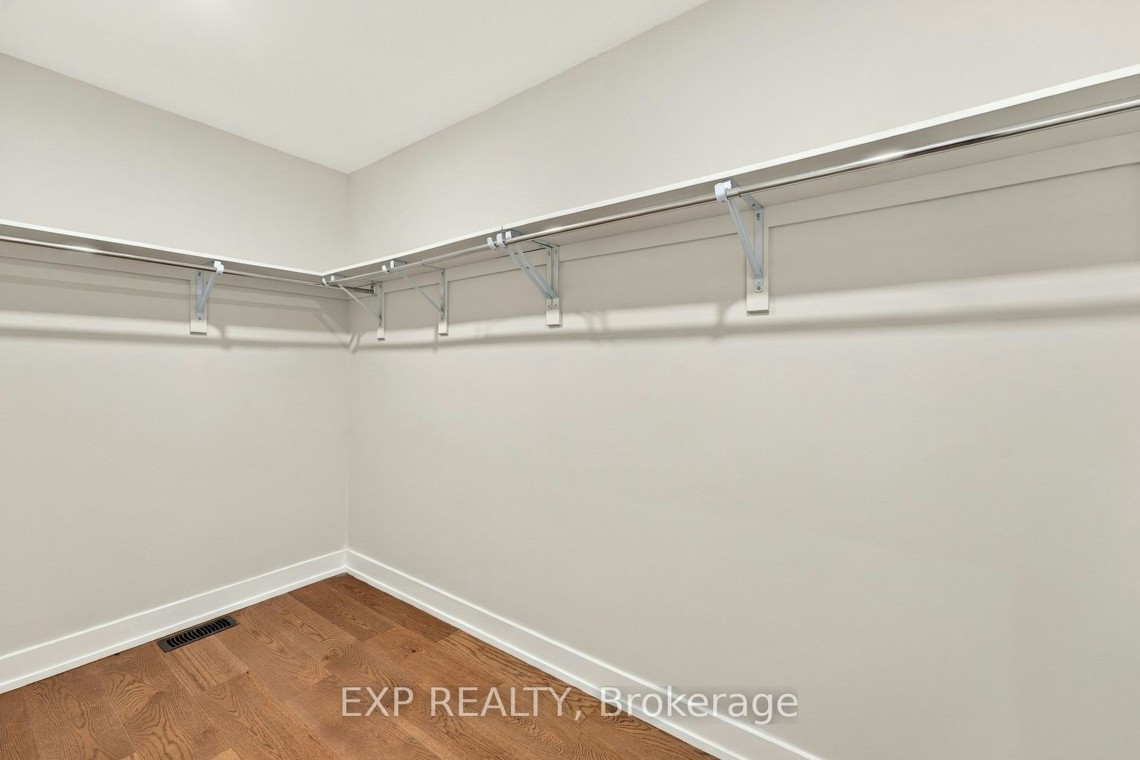 54 Benson Avenue, Mississauga, ON, L5H 2P4 - 20