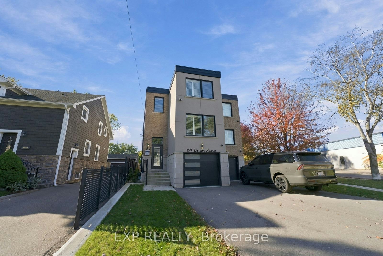 54 Benson Avenue, Mississauga, ON, L5H 2P4 - 2