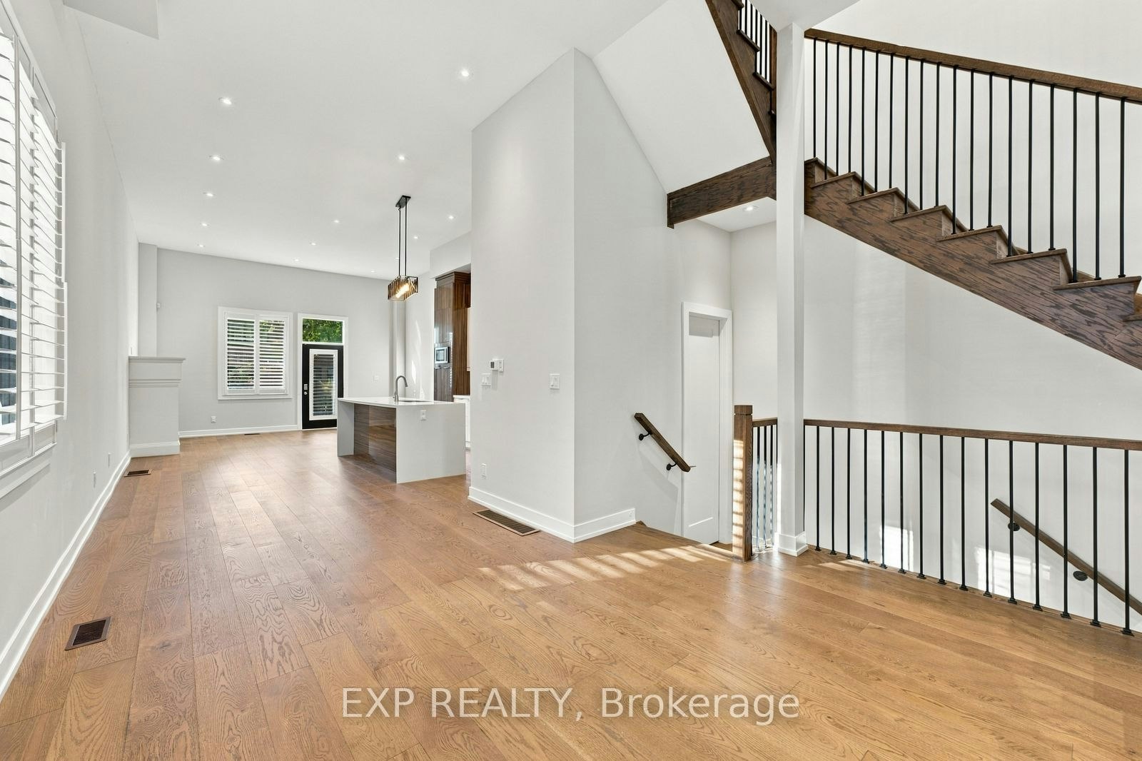 54 Benson Avenue, Mississauga, ON, L5H 2P4 - 10