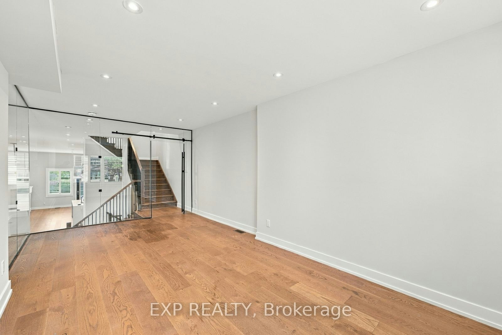 54 Benson Avenue, Mississauga, ON, L5H 2P4 - 13